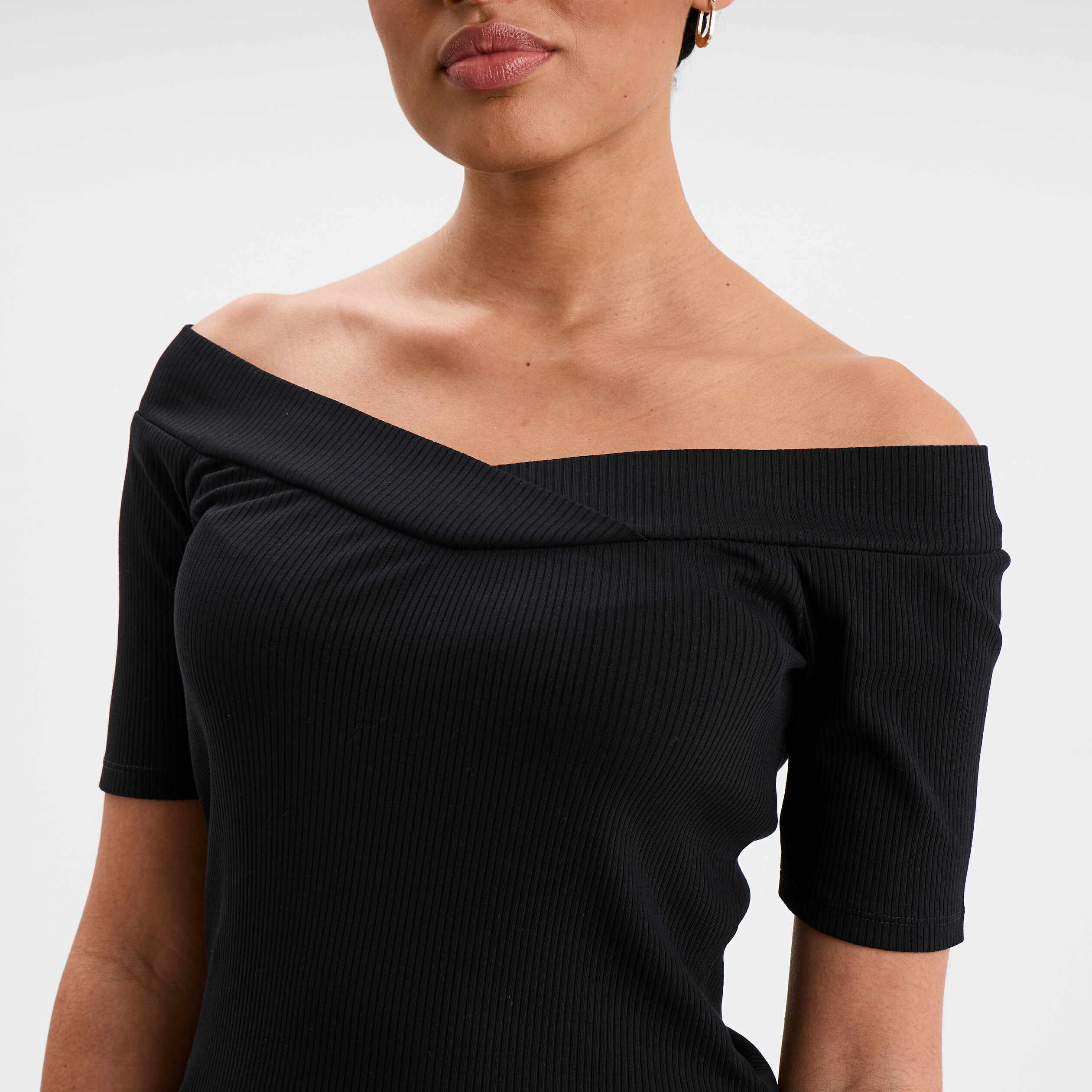 t shirt col bardot manches courtes coton noir femme T-shirt col bardot manches courtes coton noir femme