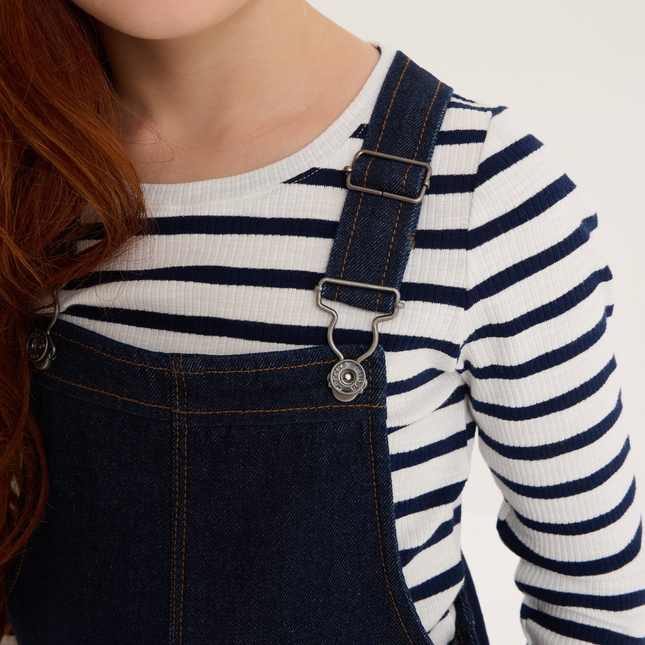 Ensemble robe salopette et t-shirt bleu fille