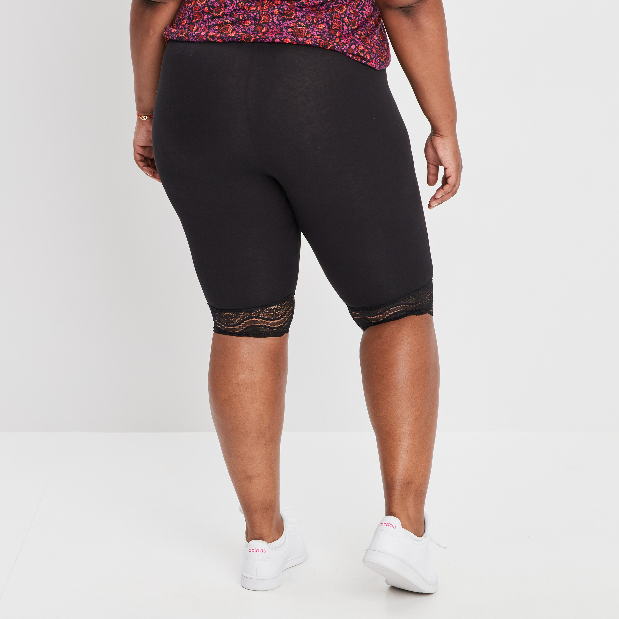 Cycliste a dentelle noir femme grande taille