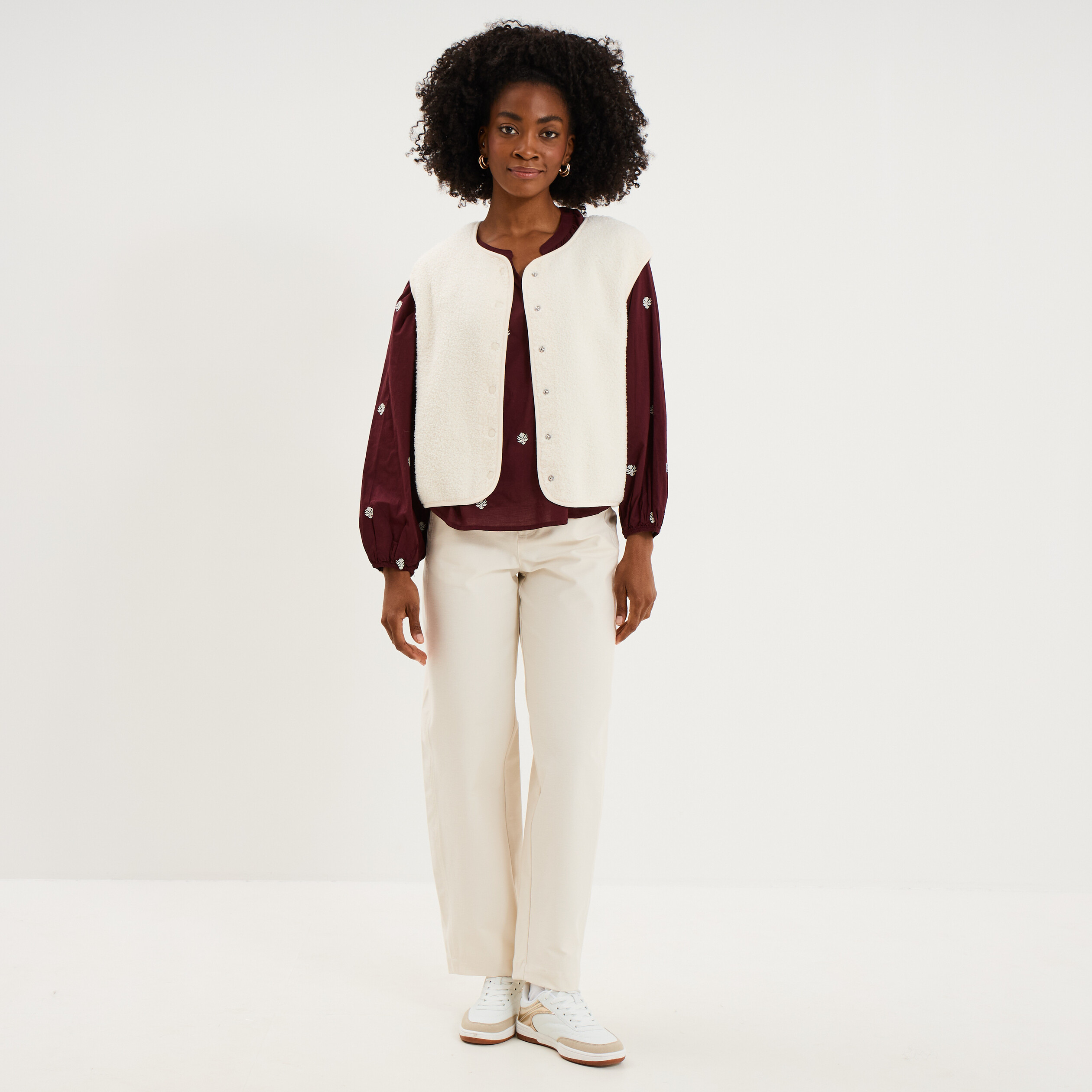 Blouse brod&eacute;e col tunisien coton violet fonc&eacute; femme