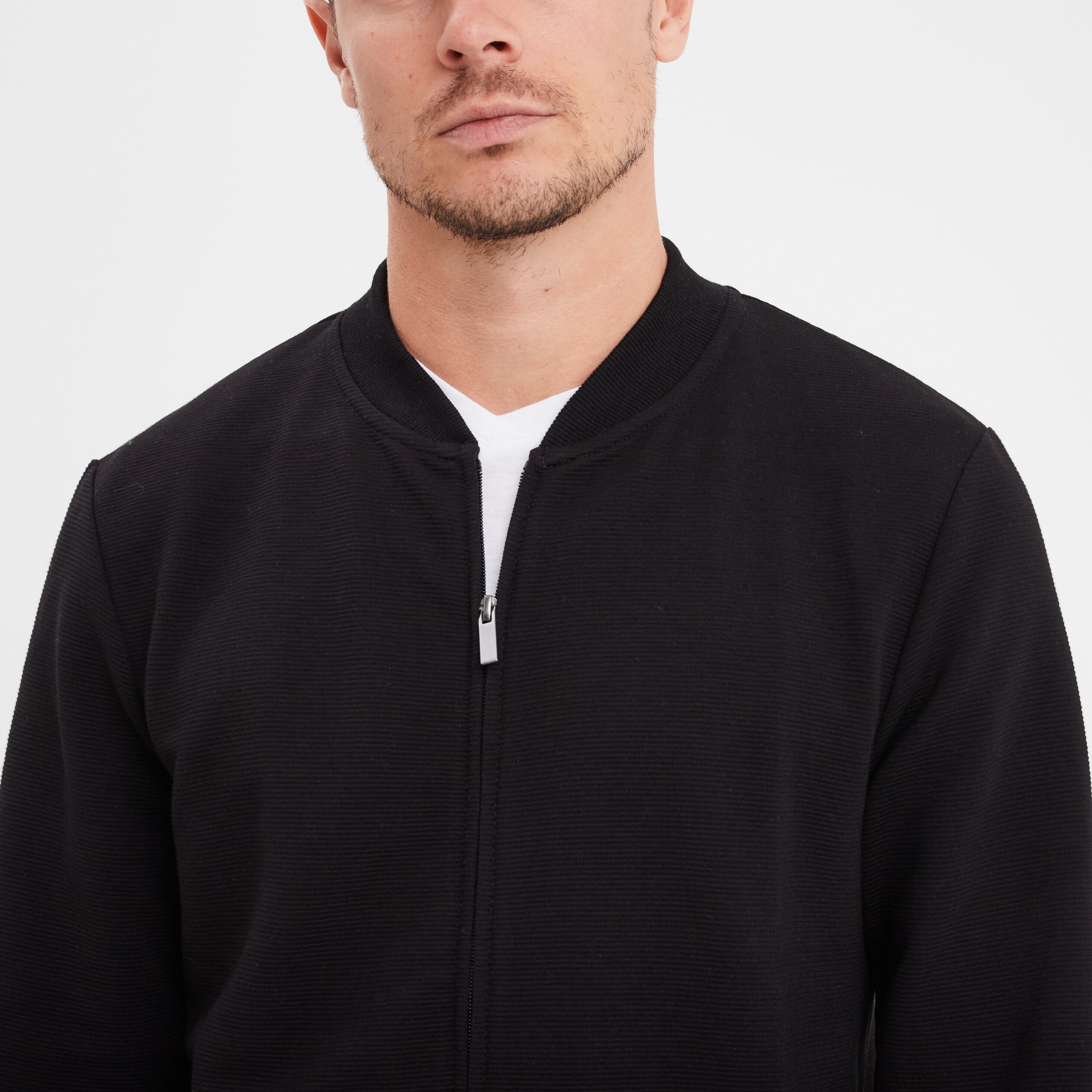 Gilet reli&eacute;f&eacute; manches longues zipp&eacute; noir homme