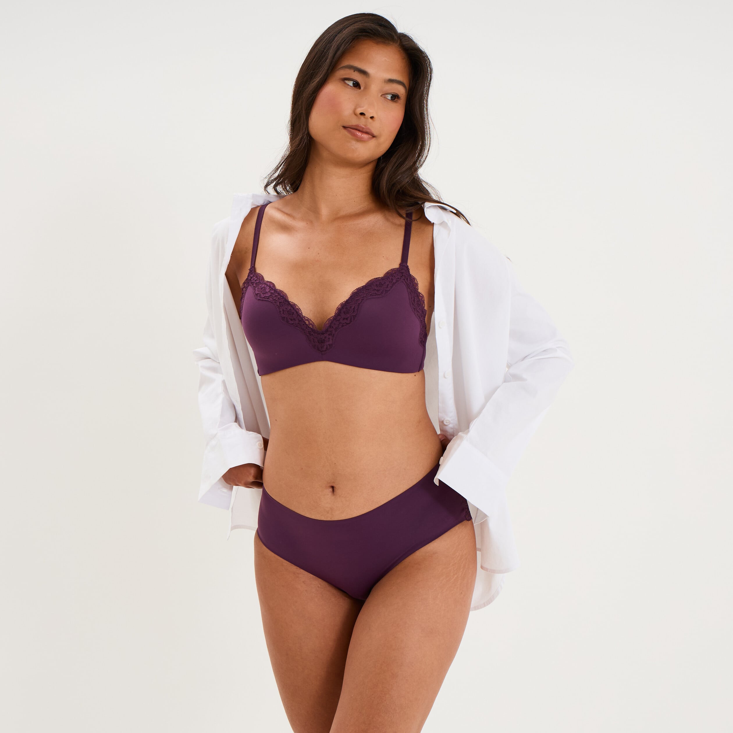 Shorty invisible &agrave; dentelle prune femme