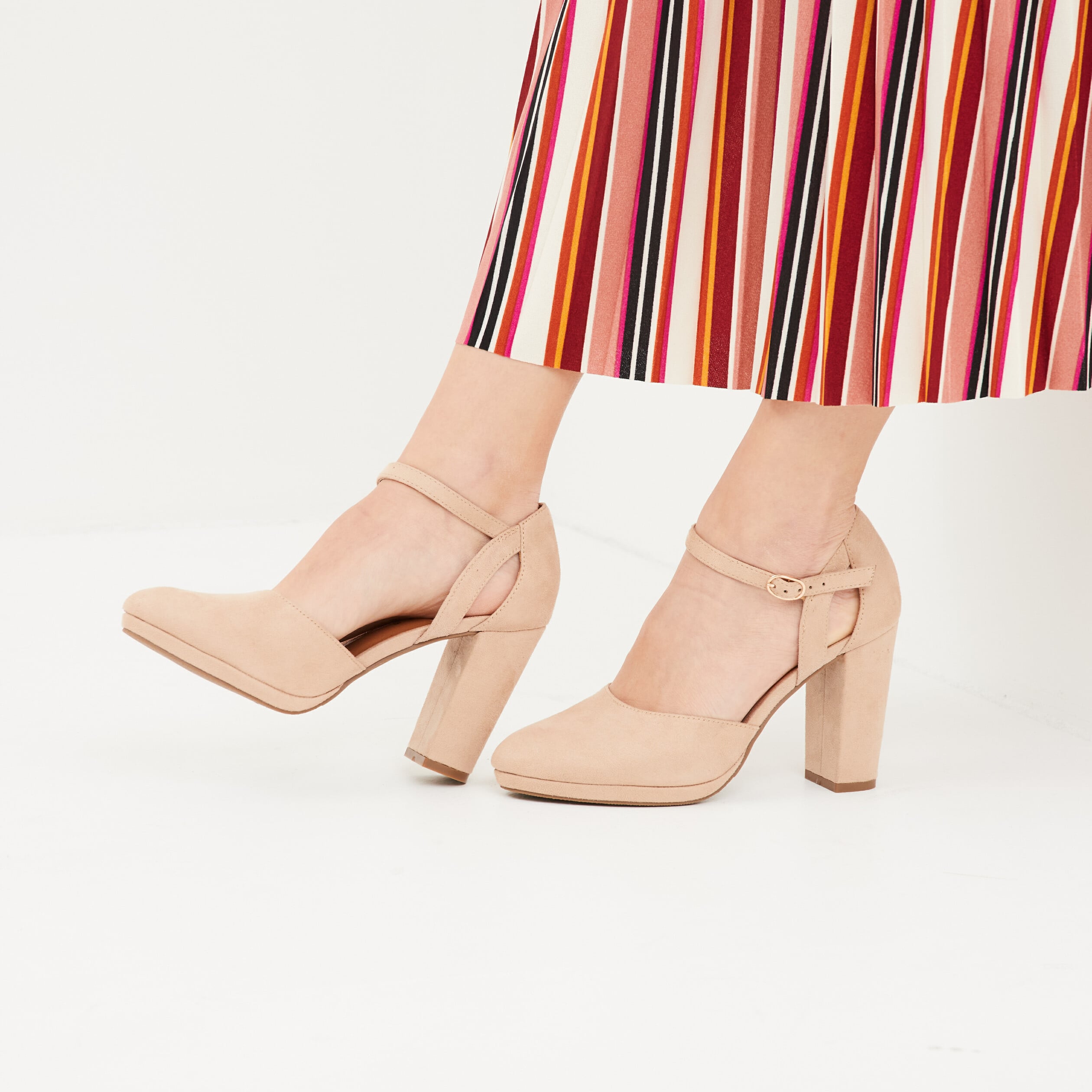 Escarpins Noirs à Talons Hasle - Taille 39 - Cuir Véritable - Occasion Bon état