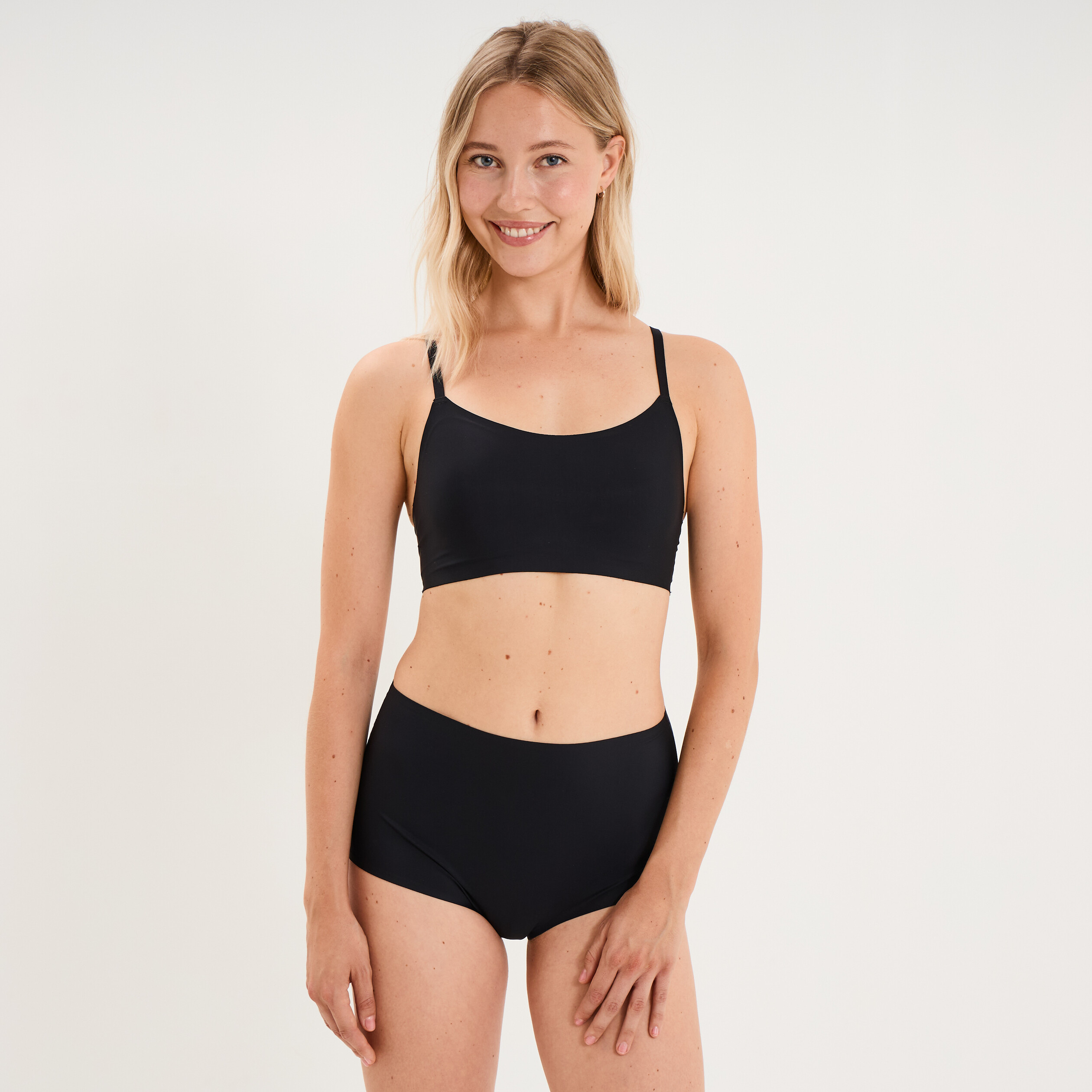 Soutien-gorge brassi&egrave;re bandeau padd&eacute; noir femme