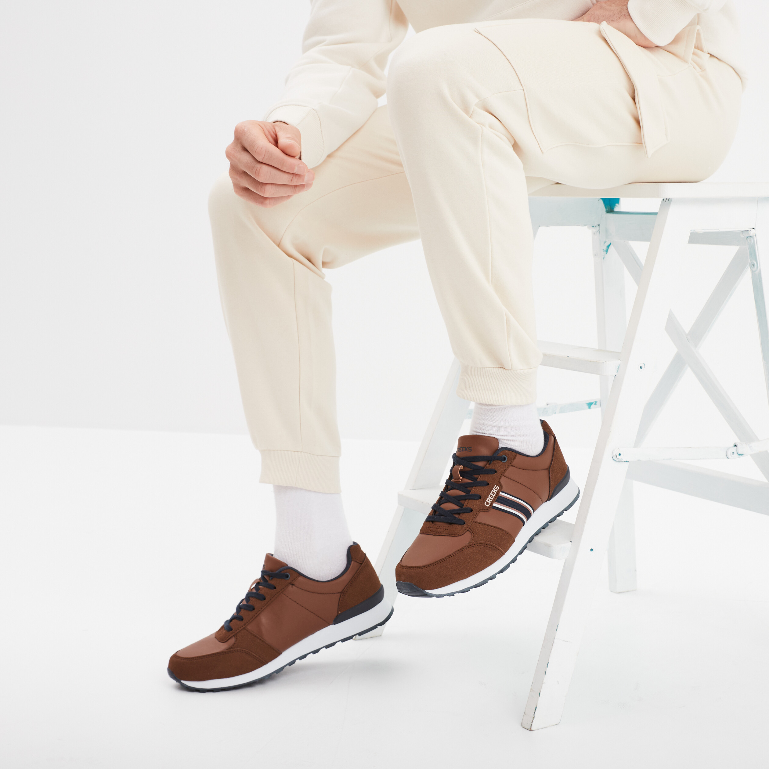 baskets running a lacets marron homme Baskets running à lacets marron homme