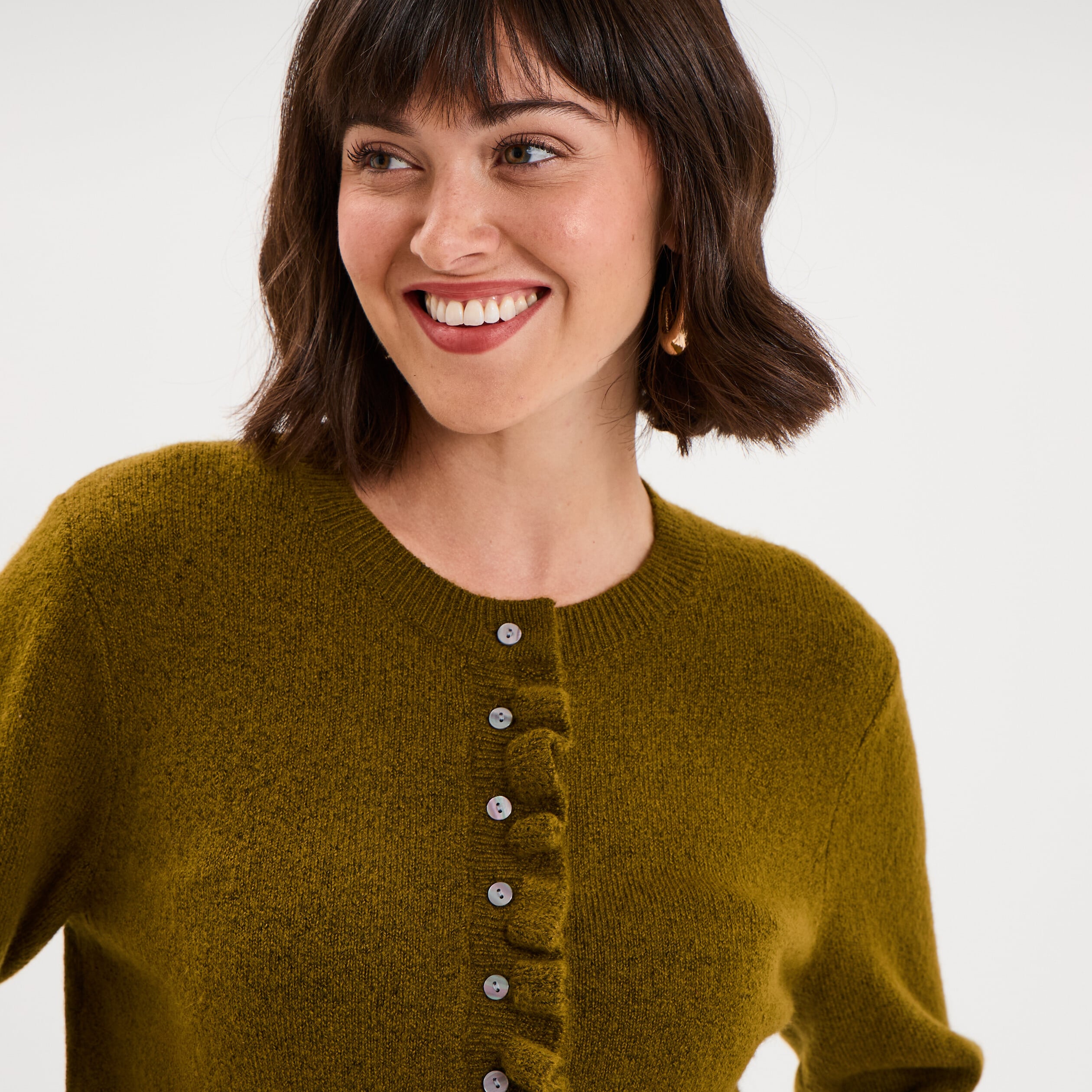 Gilet col rond &agrave; volants boutonn&eacute; vert olive femme