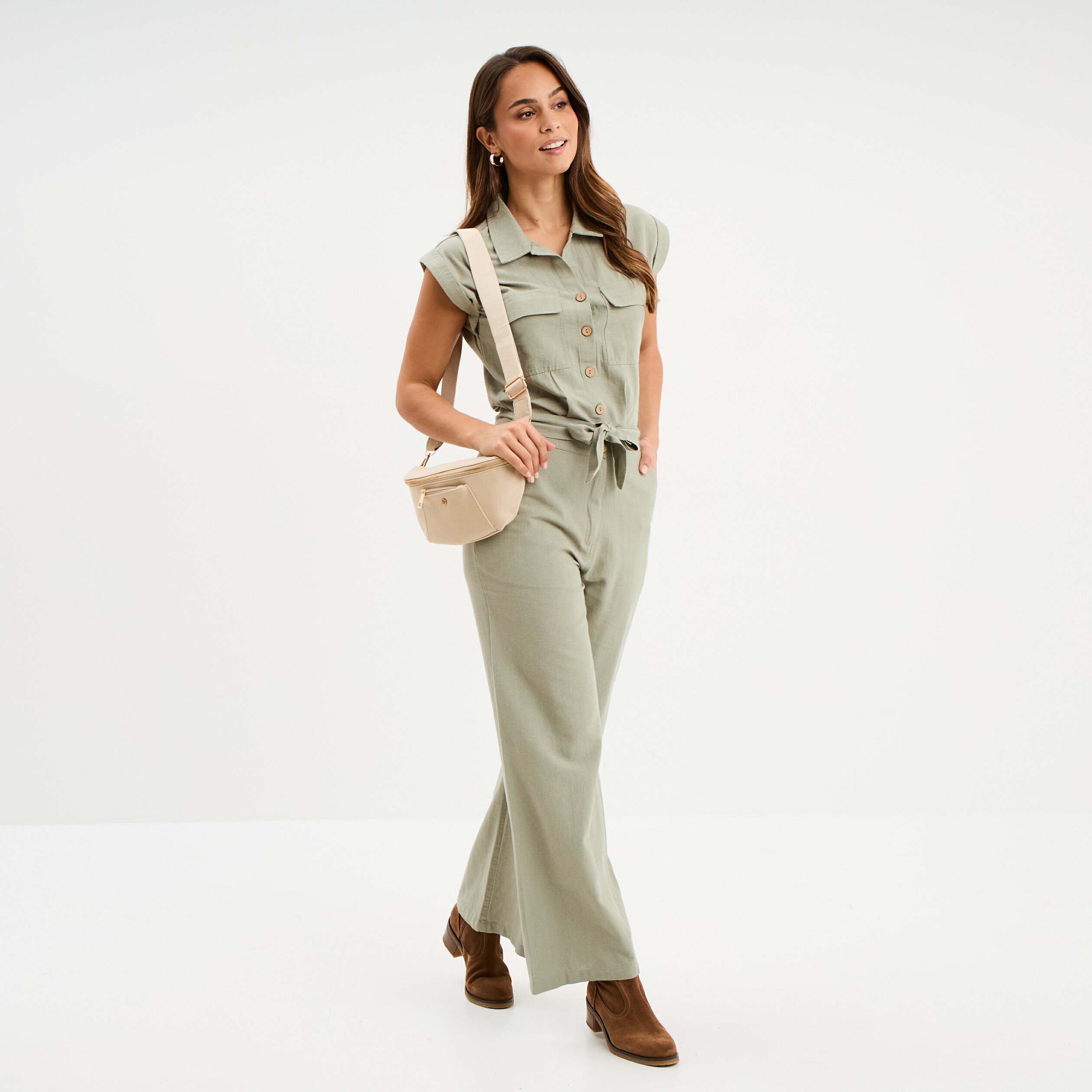 combinaison pantalon ceinturee vert kaki femme Combinaison pantalon ceinturée vert kaki femme