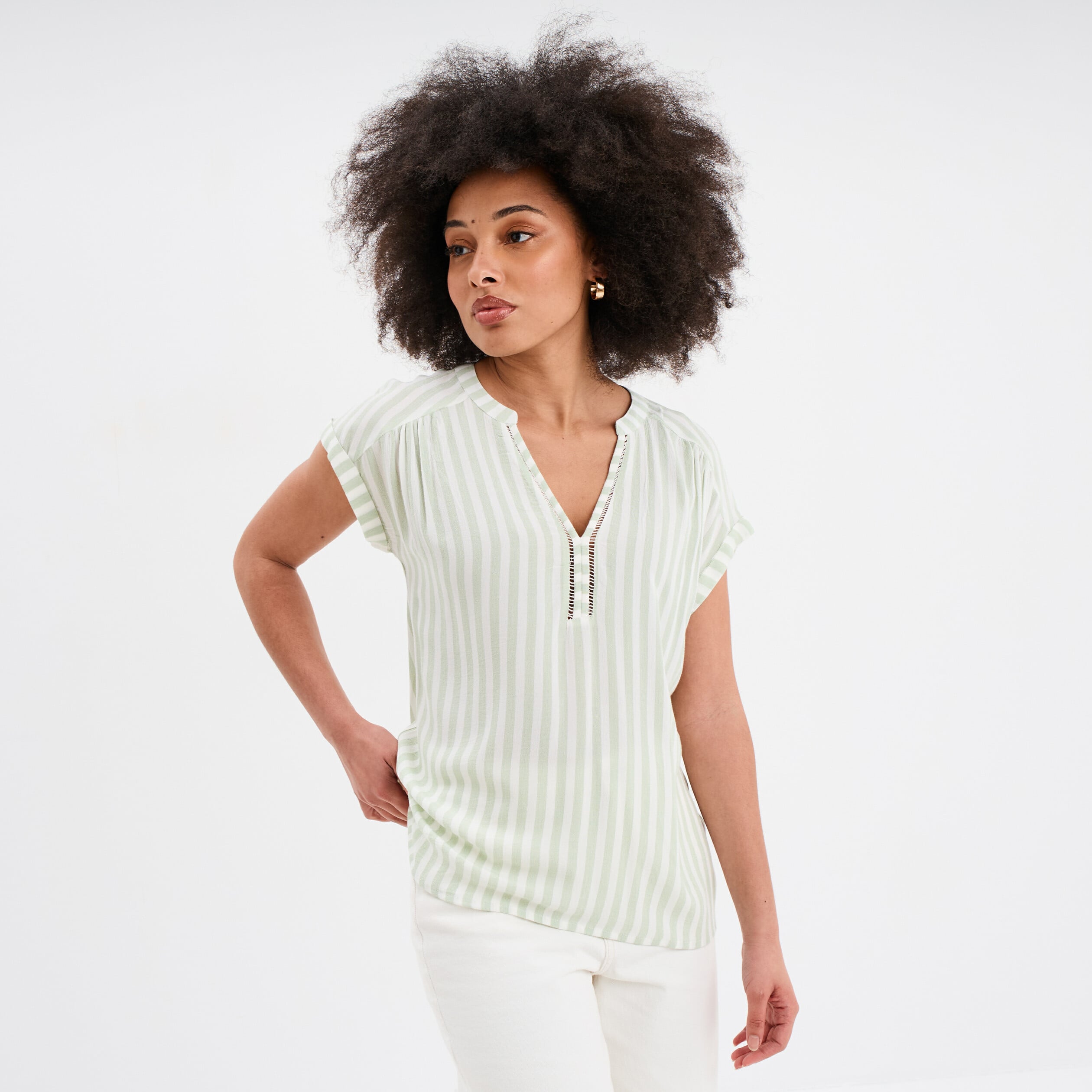 Blouse cr&eacute;pon manches courtes vert kaki femme