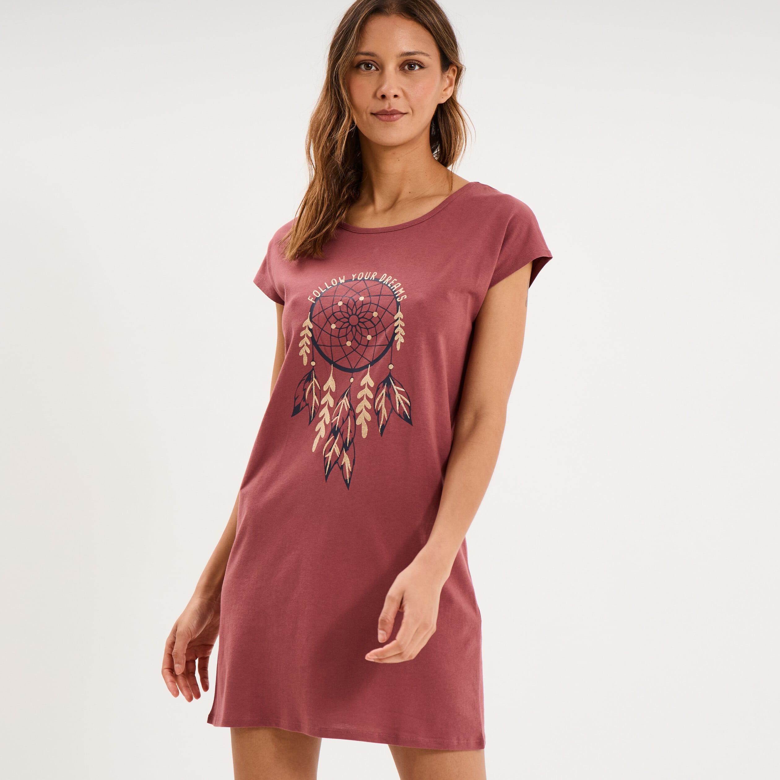 Chemise de nuit courte col rond rose framboise femme