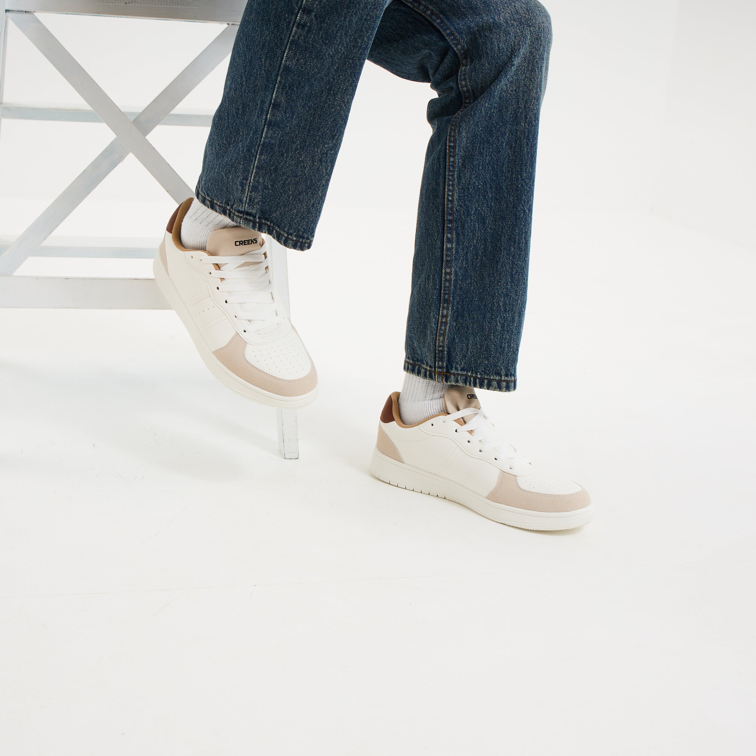Tennis basses &agrave; lacets blanc homme