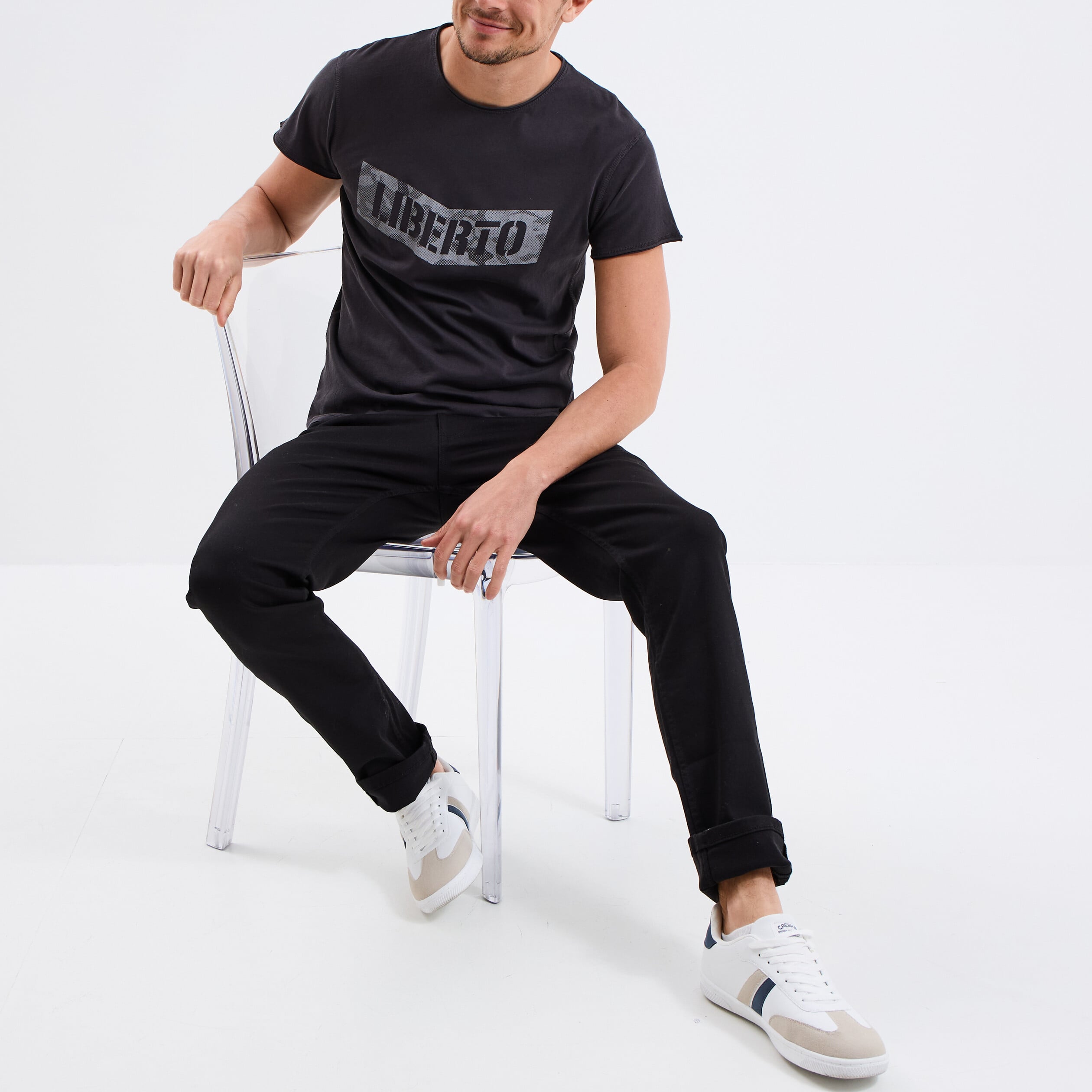 T-shirt manches courtes coton d&eacute;lav&eacute; gris fonc&eacute; homme