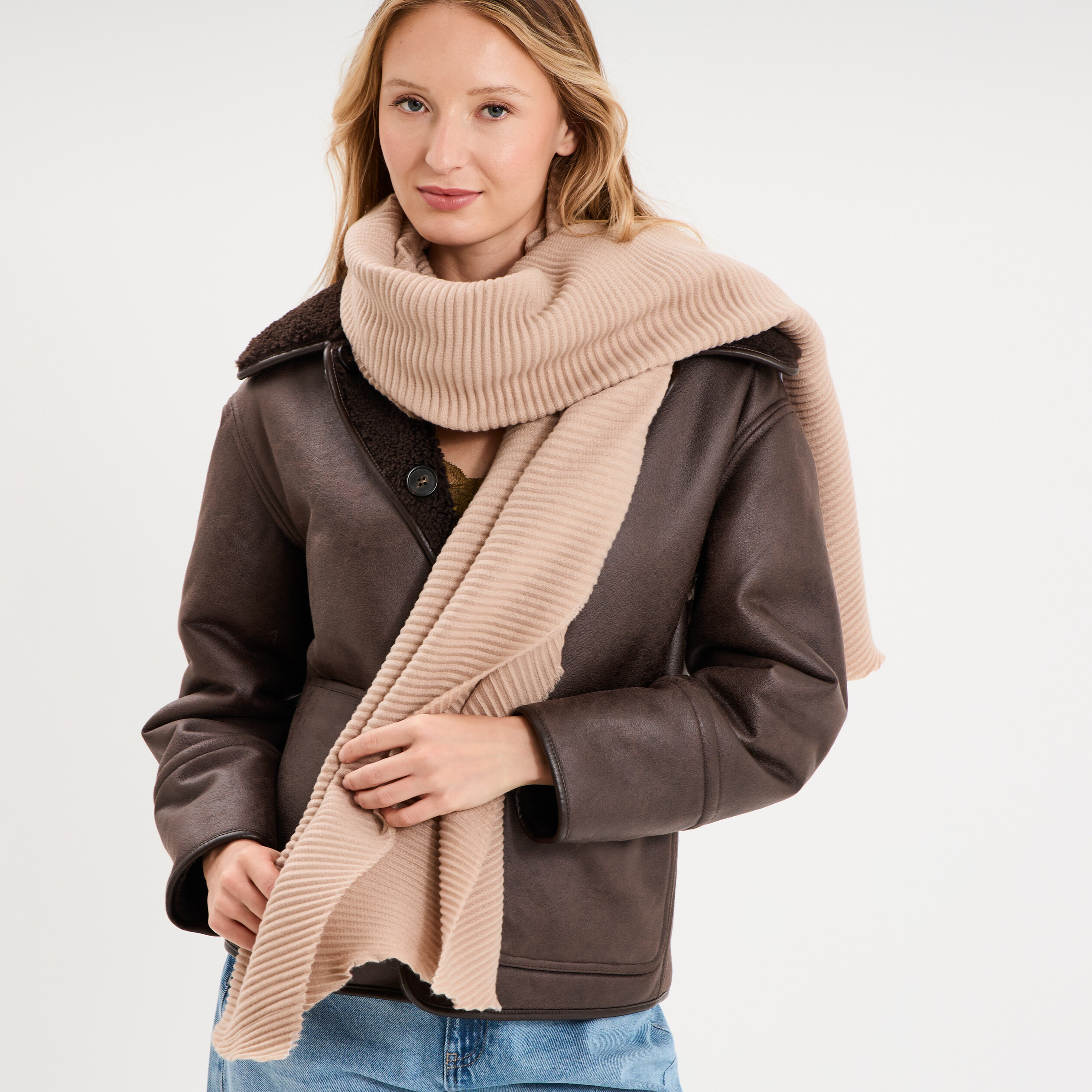&Eacute;charpe effet pliss&eacute;e taupe femme