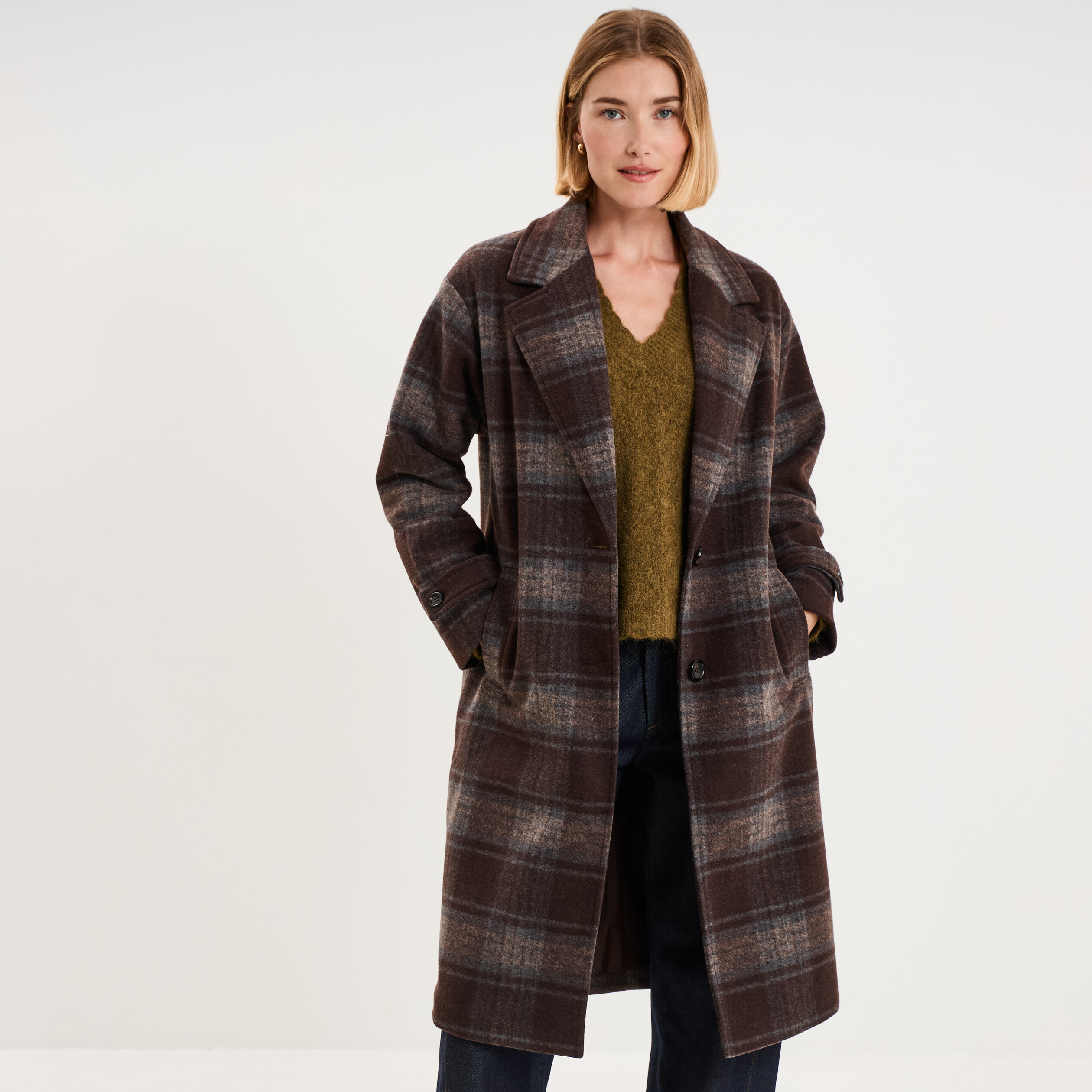 Manteau long oversize boutonn&eacute; marron chocolat femme