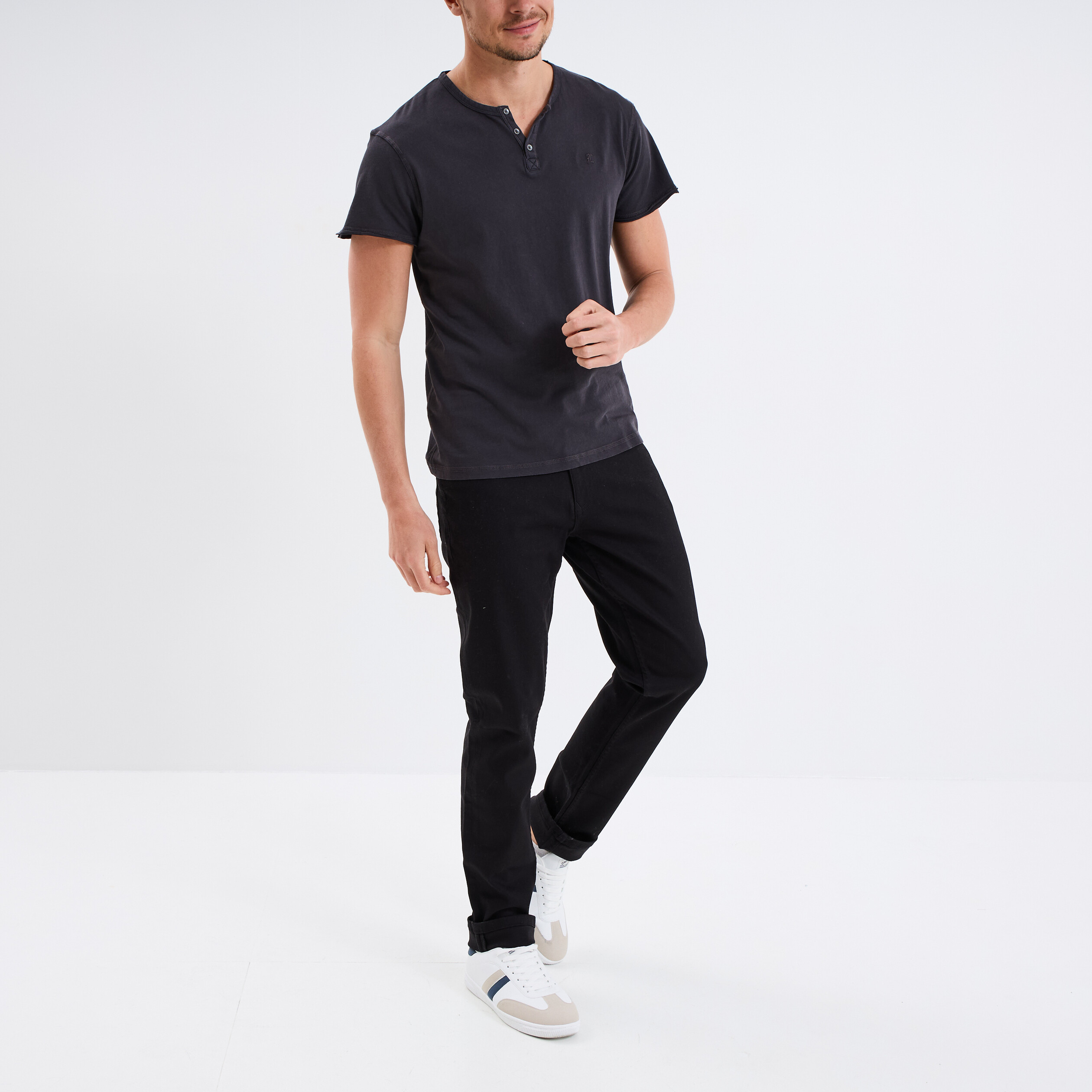 T-shirt col tunisien manches courte gris fonc&eacute; homme