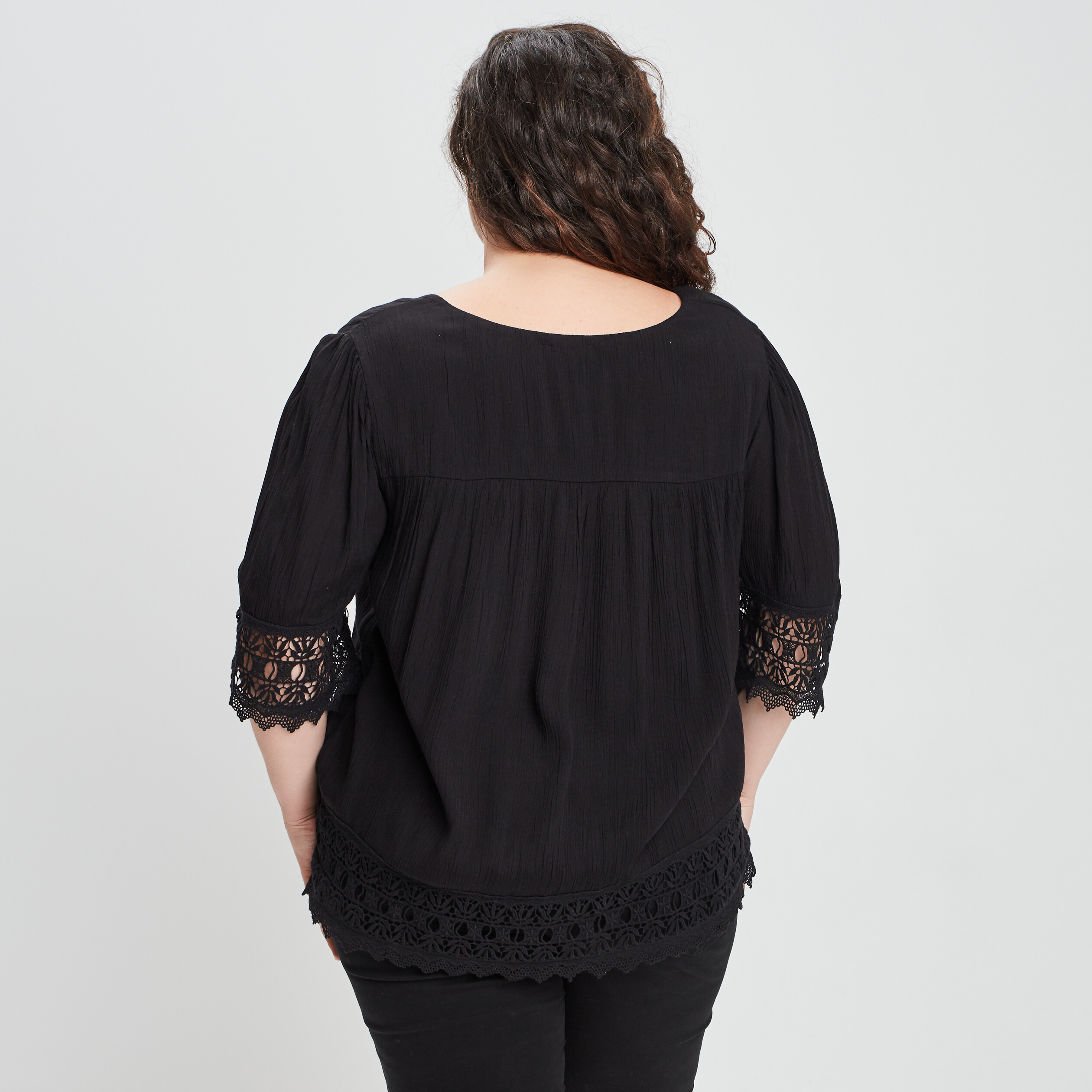 Blouse fluide manches 3/4 en dentelle noir femme grande taille