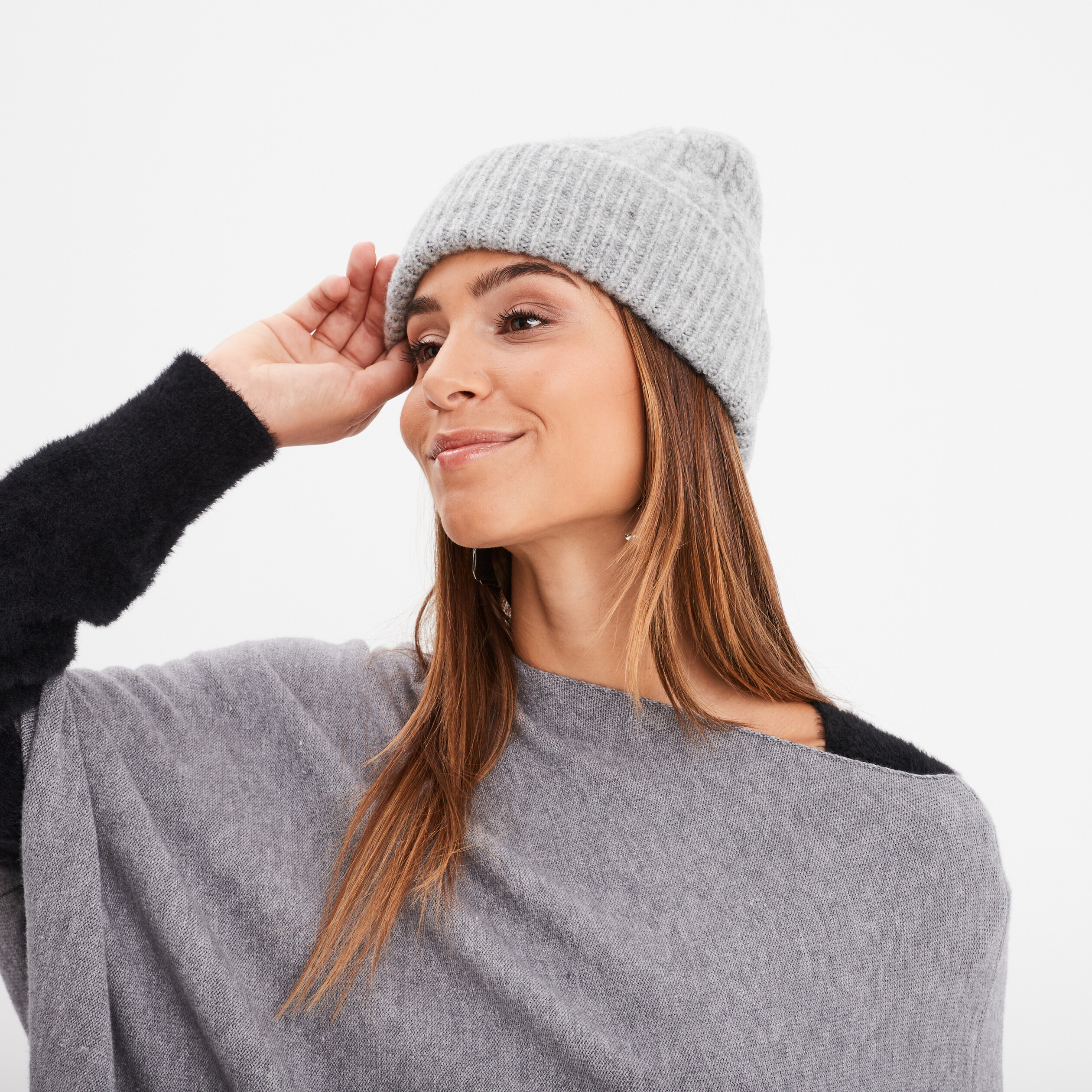 bonnet tricote torsades gris femme Bonnet tricoté torsades gris femme