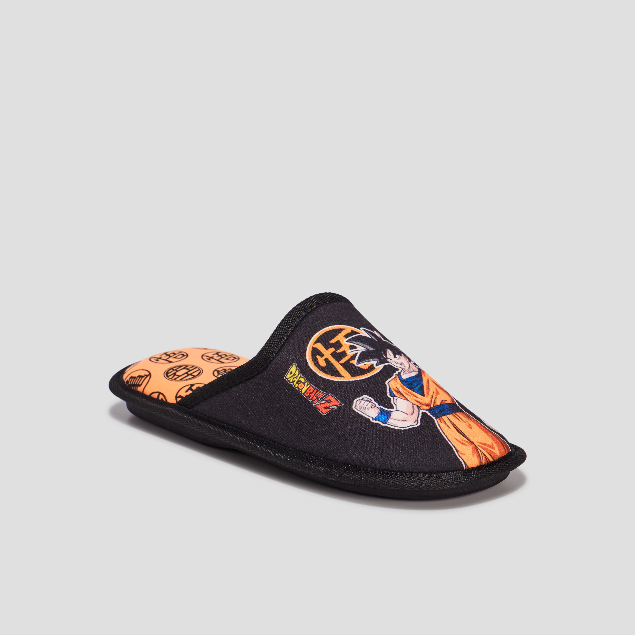 chaussons mules dragon ball z noir garcon Chaussons mules Dragon Ball Z noir garçon