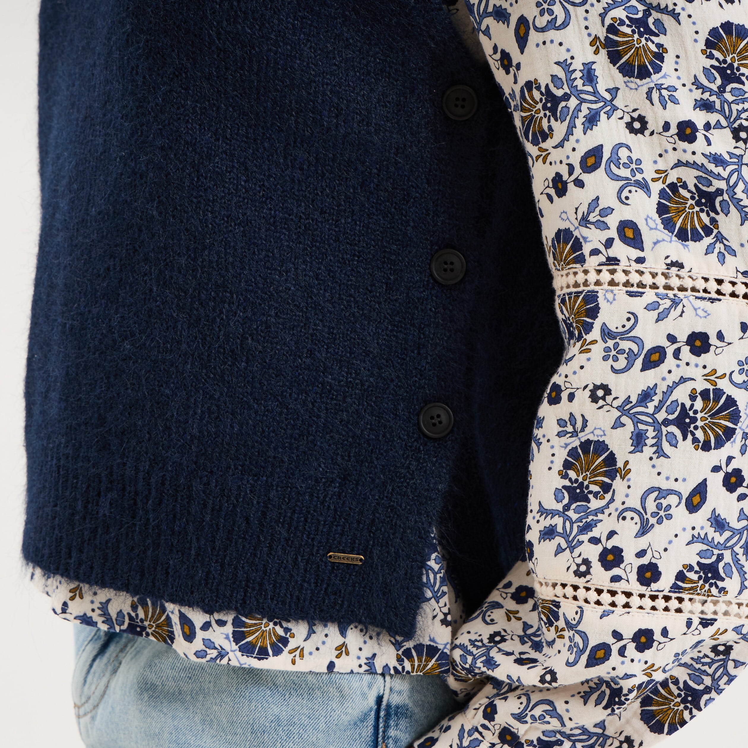 Pull col rond sans manches &agrave; boutons bleu fonc&eacute; femme