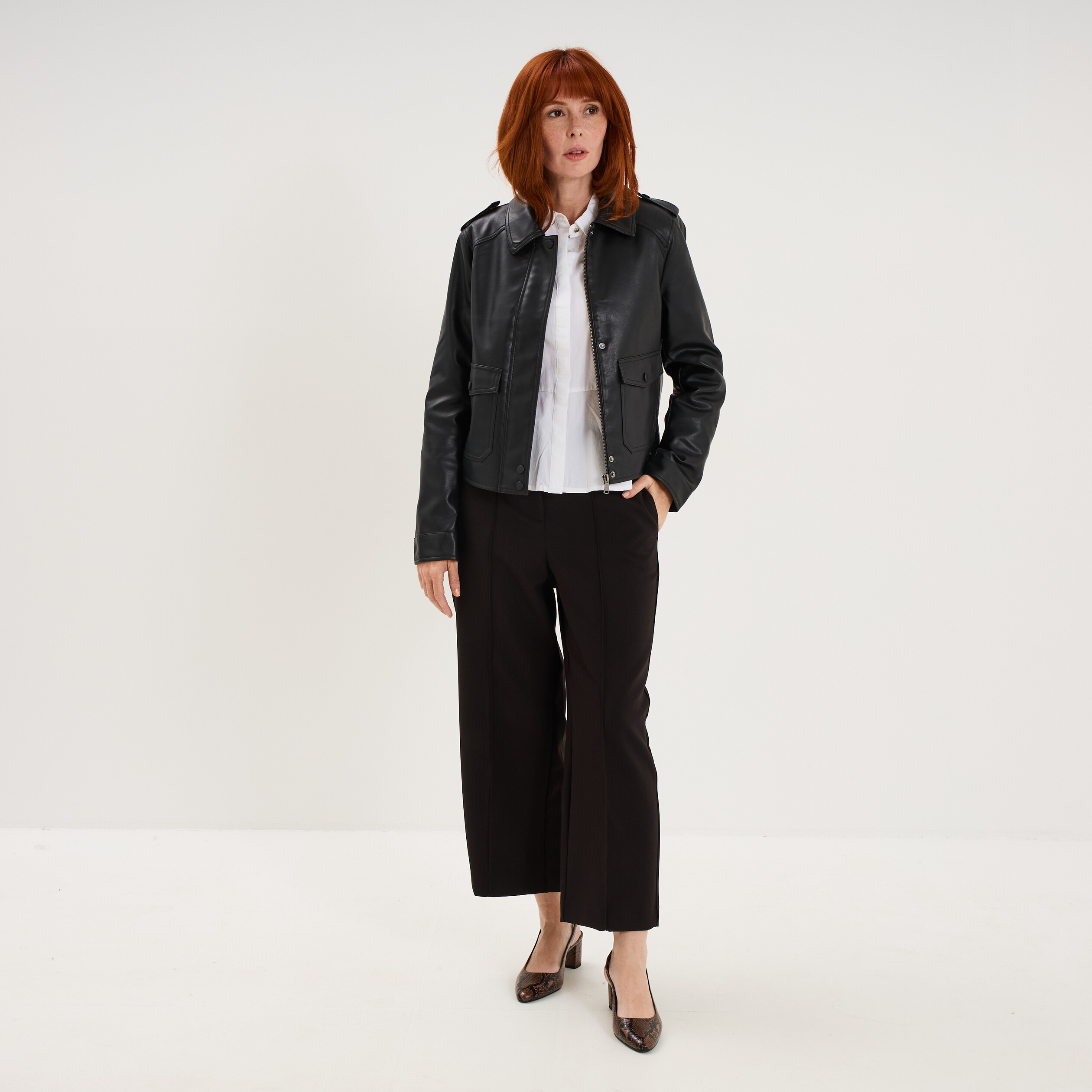 Pantalon droit 7/8&egrave;me &agrave; pinces noir femme