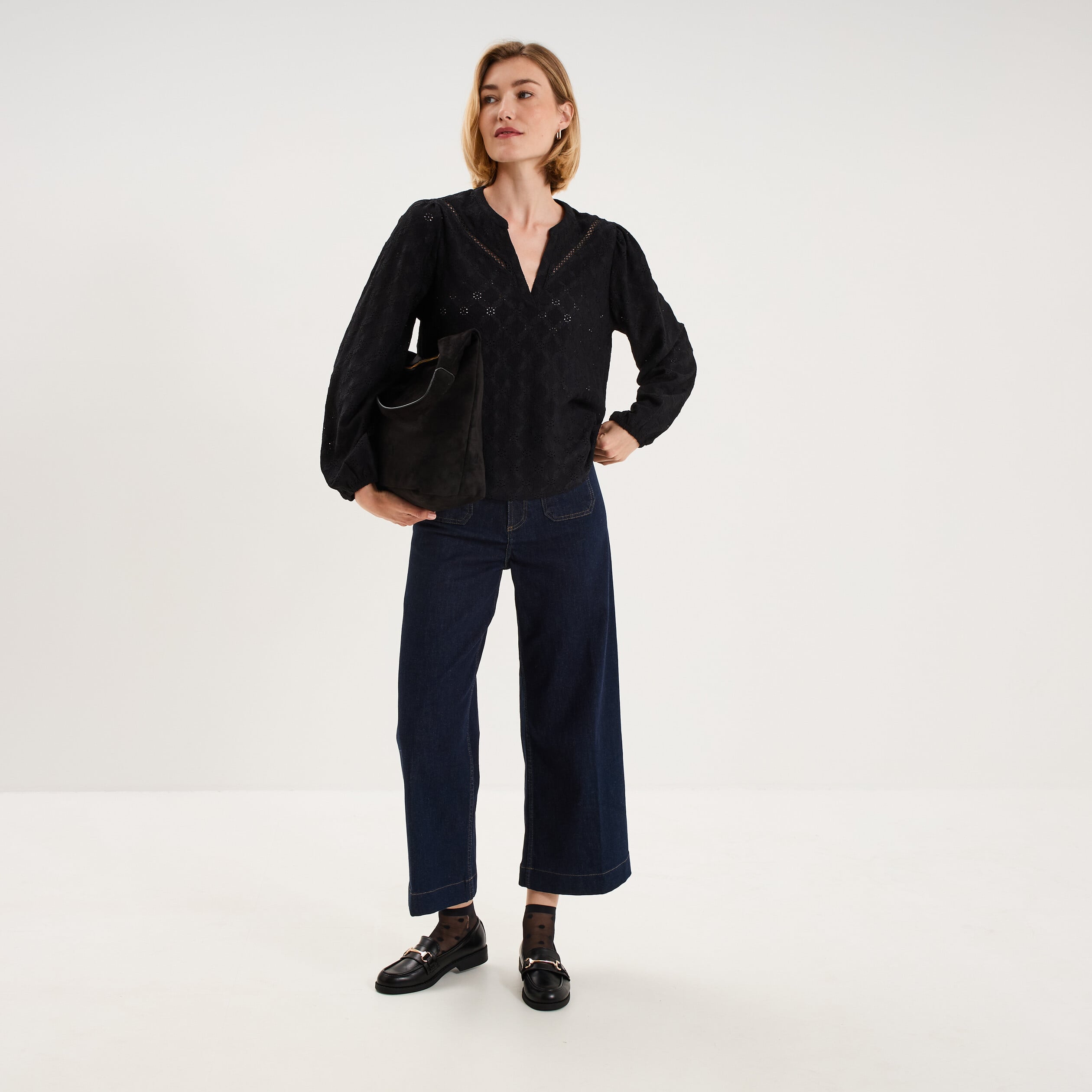 Blouse broderie anglaise col tunisien noir femme