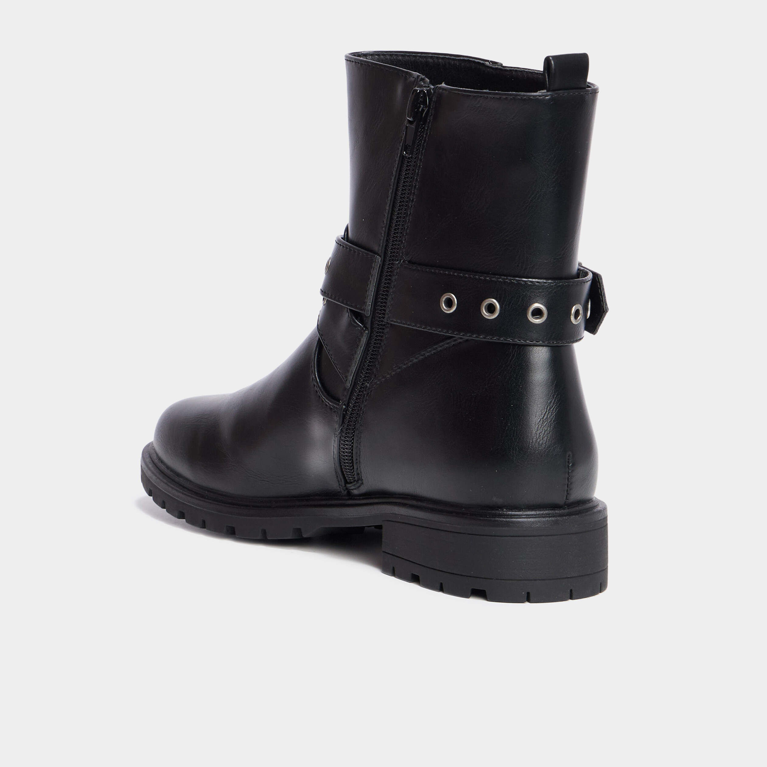 Bottines &agrave; semelle crant&eacute;e talons plats noir femme