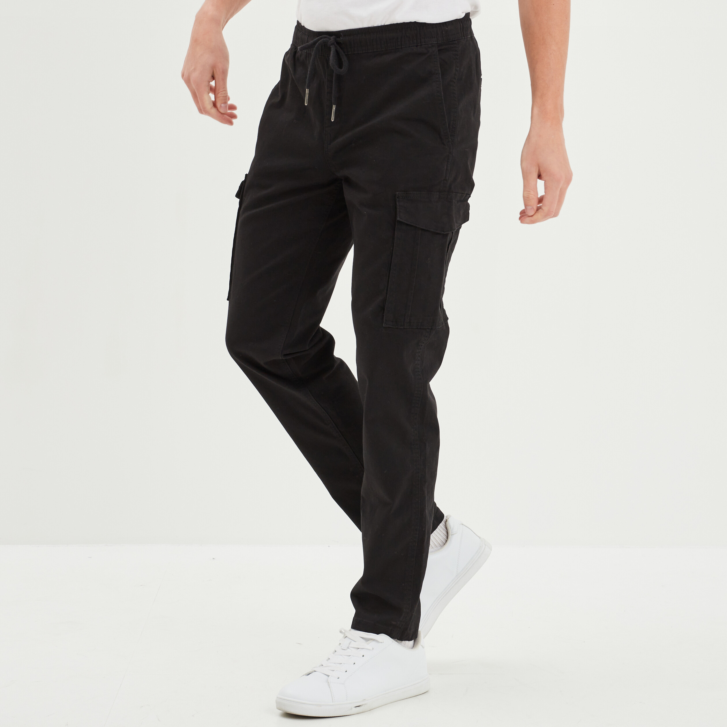 Pantalon cargo taille &eacute;lastiqu&eacute;e noir homme