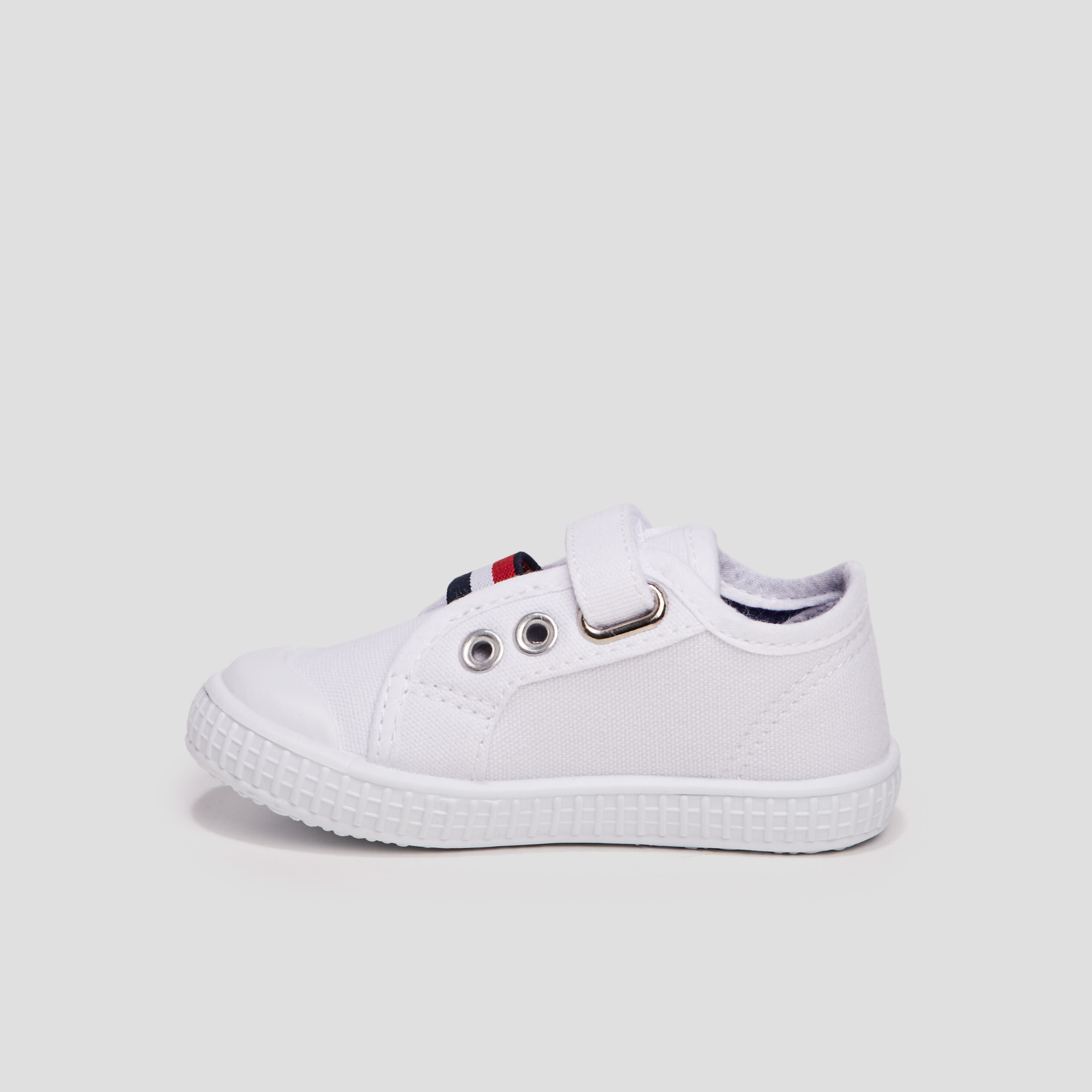 Tennis bout renforc&eacute; semelle souple blanc b&eacute;b&eacute; gar&ccedil;on