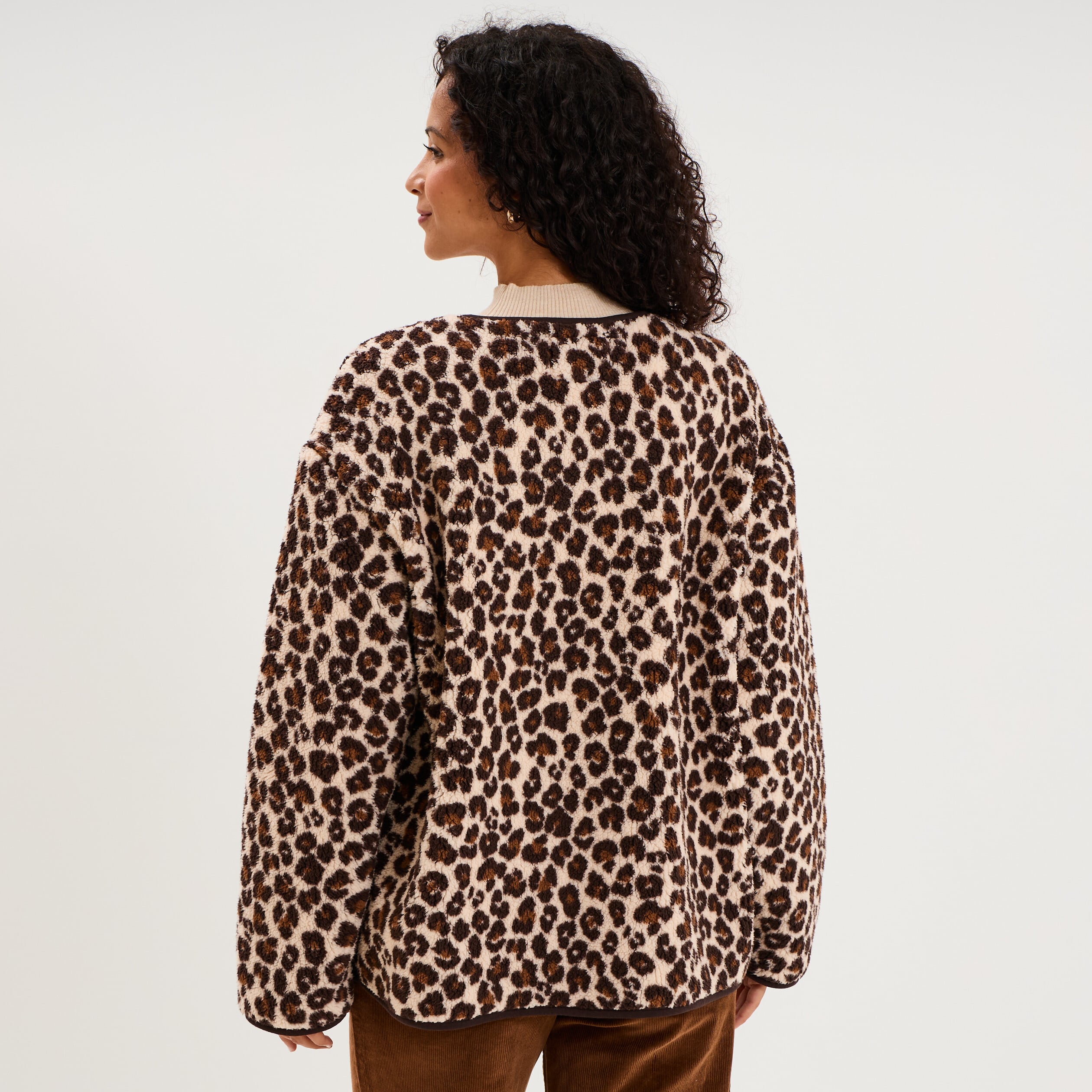 Veste sherpa doubl&eacute;e boutonn&eacute;e beige clair femme