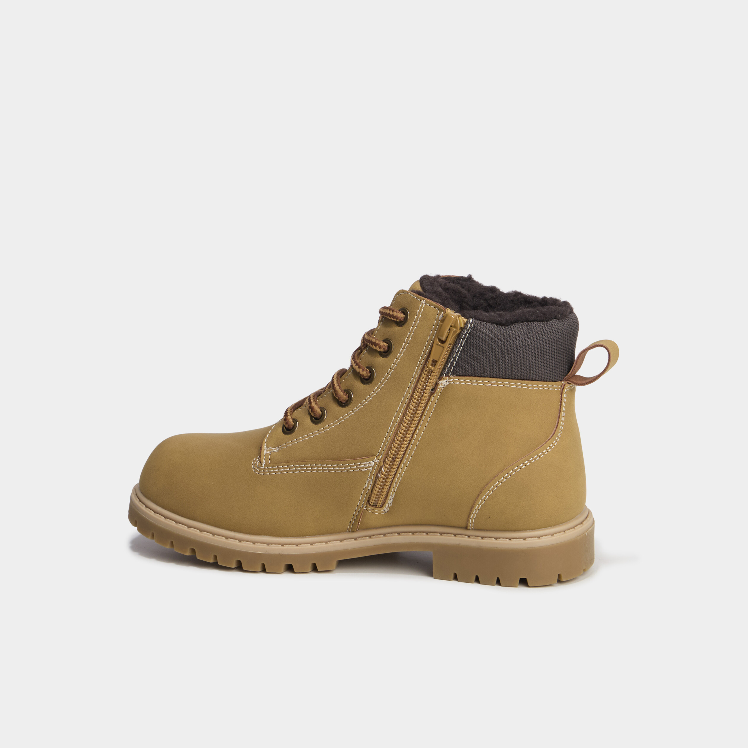 Boots fourr&eacute;es zipp&eacute;es &agrave; lacets camel gar&ccedil;on