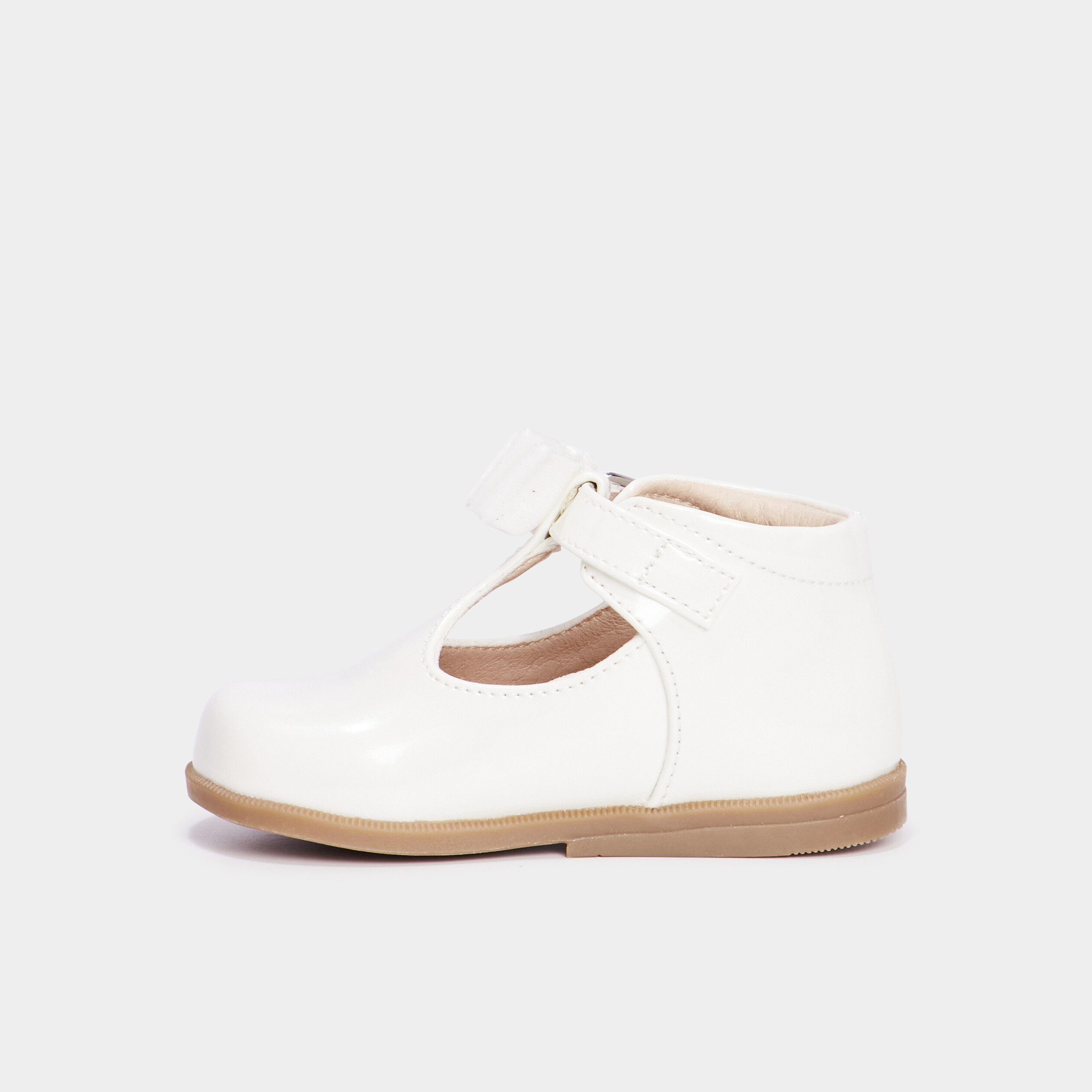 Babies c&eacute;r&eacute;monie vernies avec noeuds blanc b&eacute;b&eacute; fille
