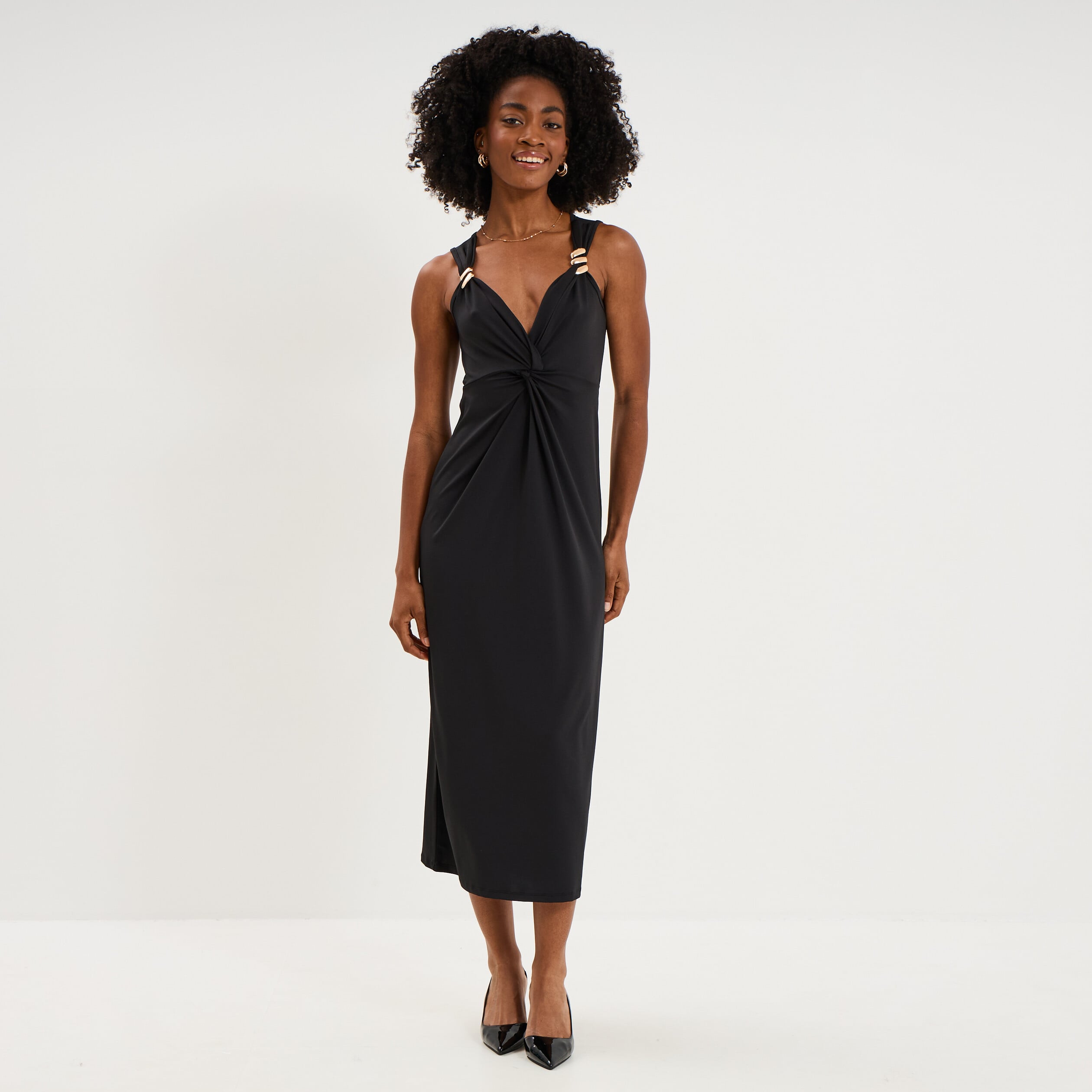 Robe longue &eacute;paules d&eacute;tails bijoux noir femme