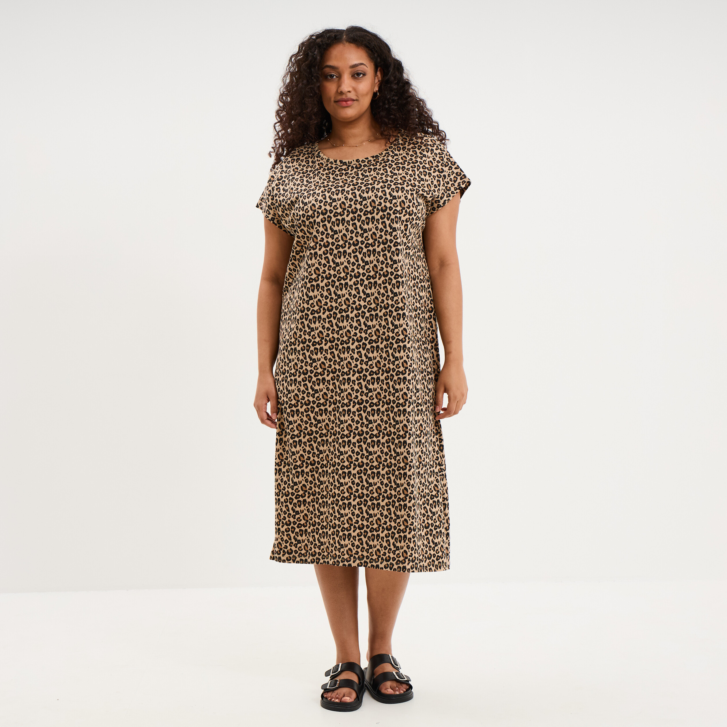 Robe courte droite manches courtes sable femme grande taille