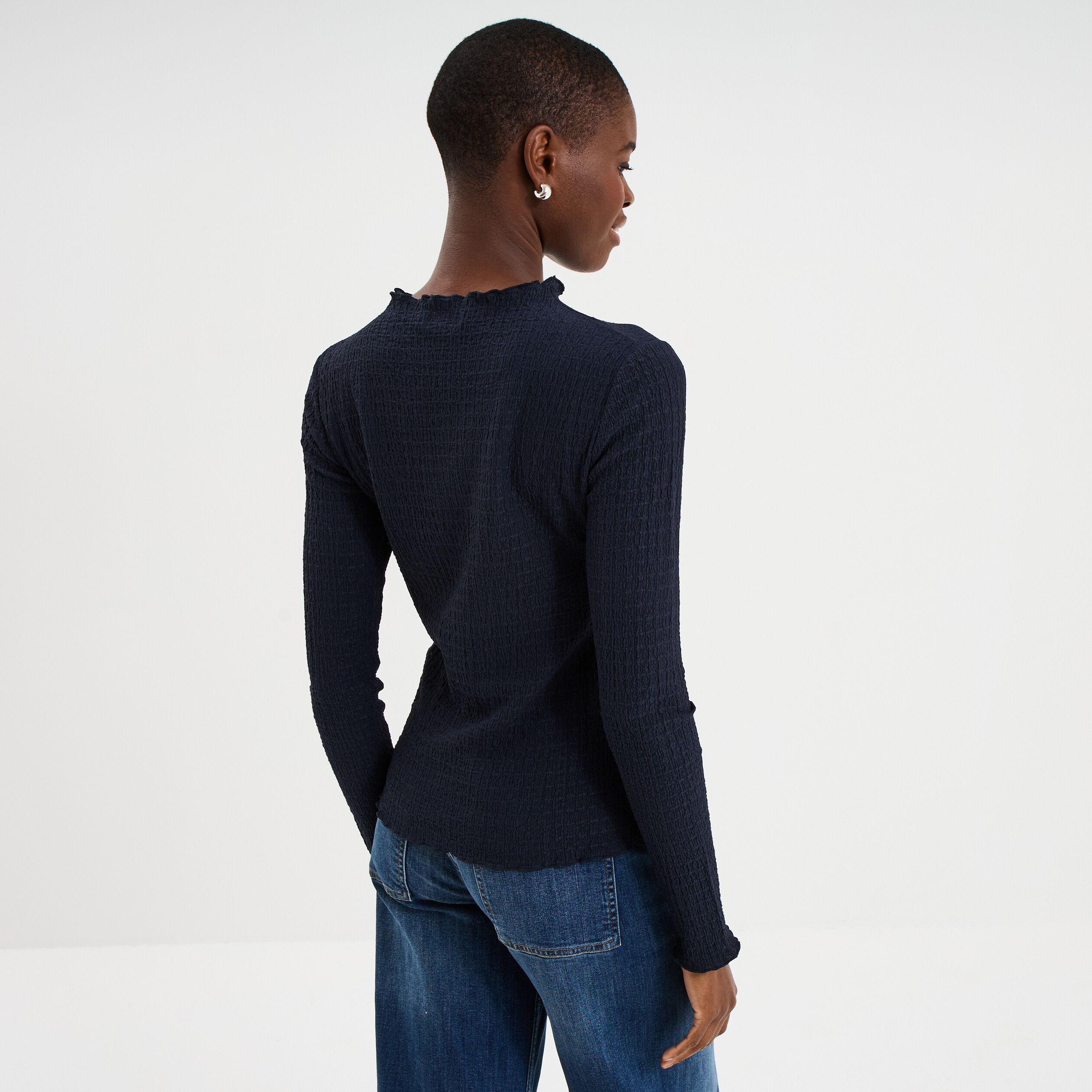 T-shirt effet gaufr&eacute; col montant bleu fonc&eacute; femme