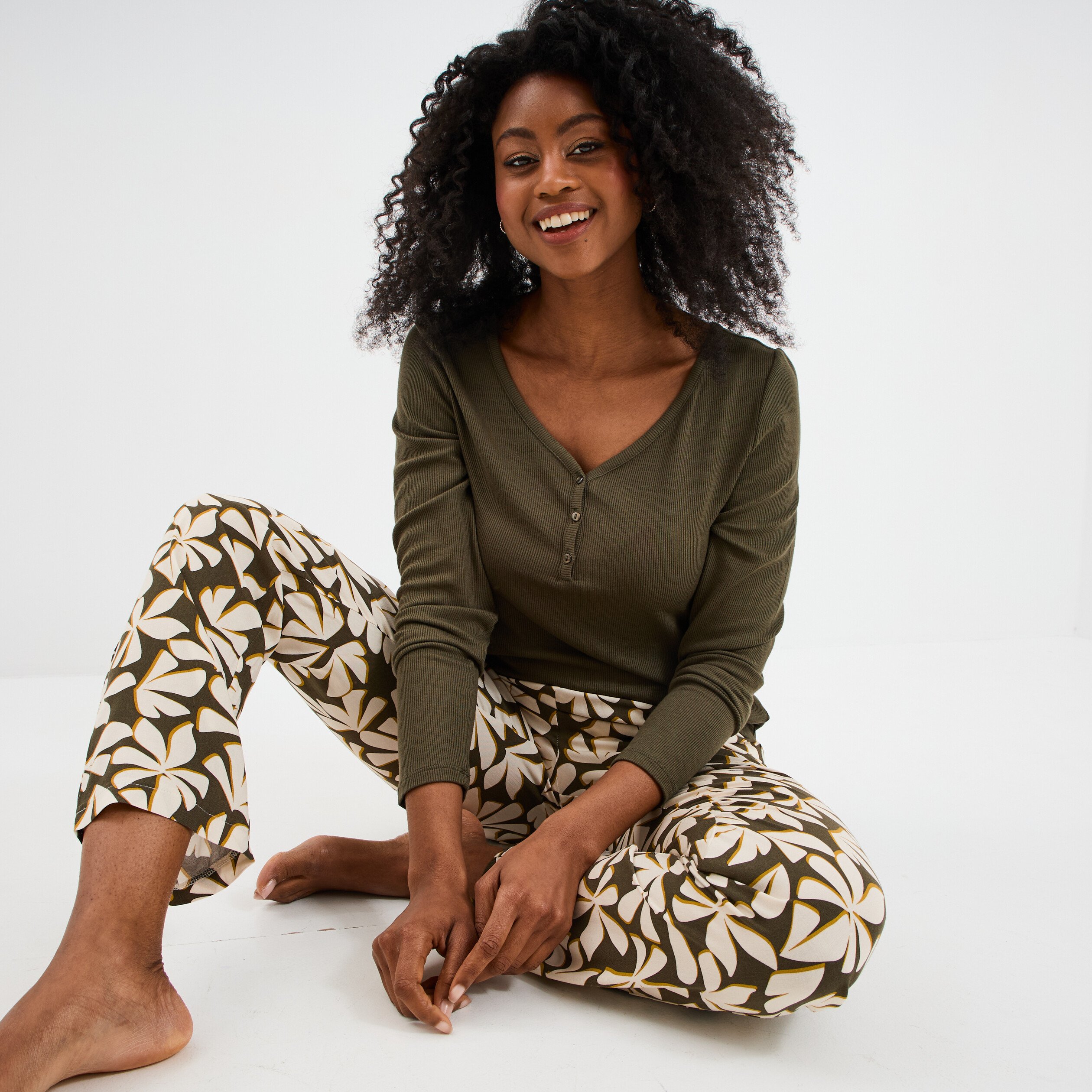 ensemble pyjama manches longues 2 pieces vert kaki femme Ensemble pyjama manches longues 2 pièces vert kaki femme