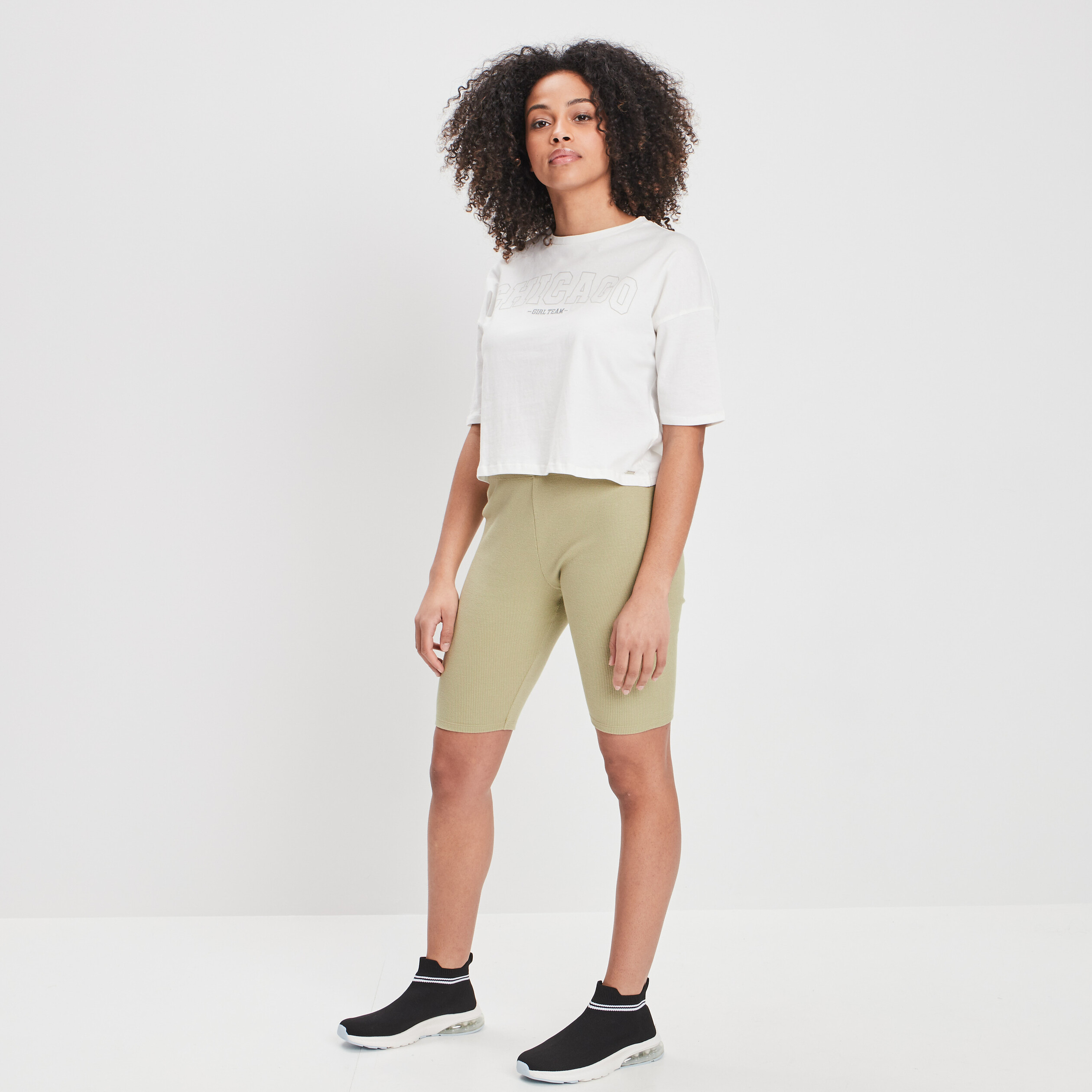 Short cycliste côtelé vert kaki femme