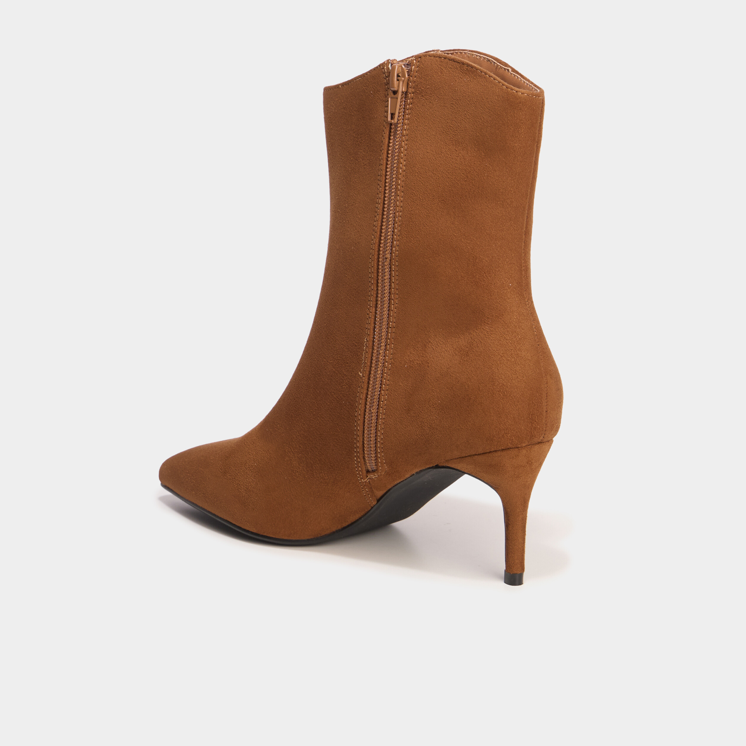 Boots &agrave; talons aiguilles marron femme