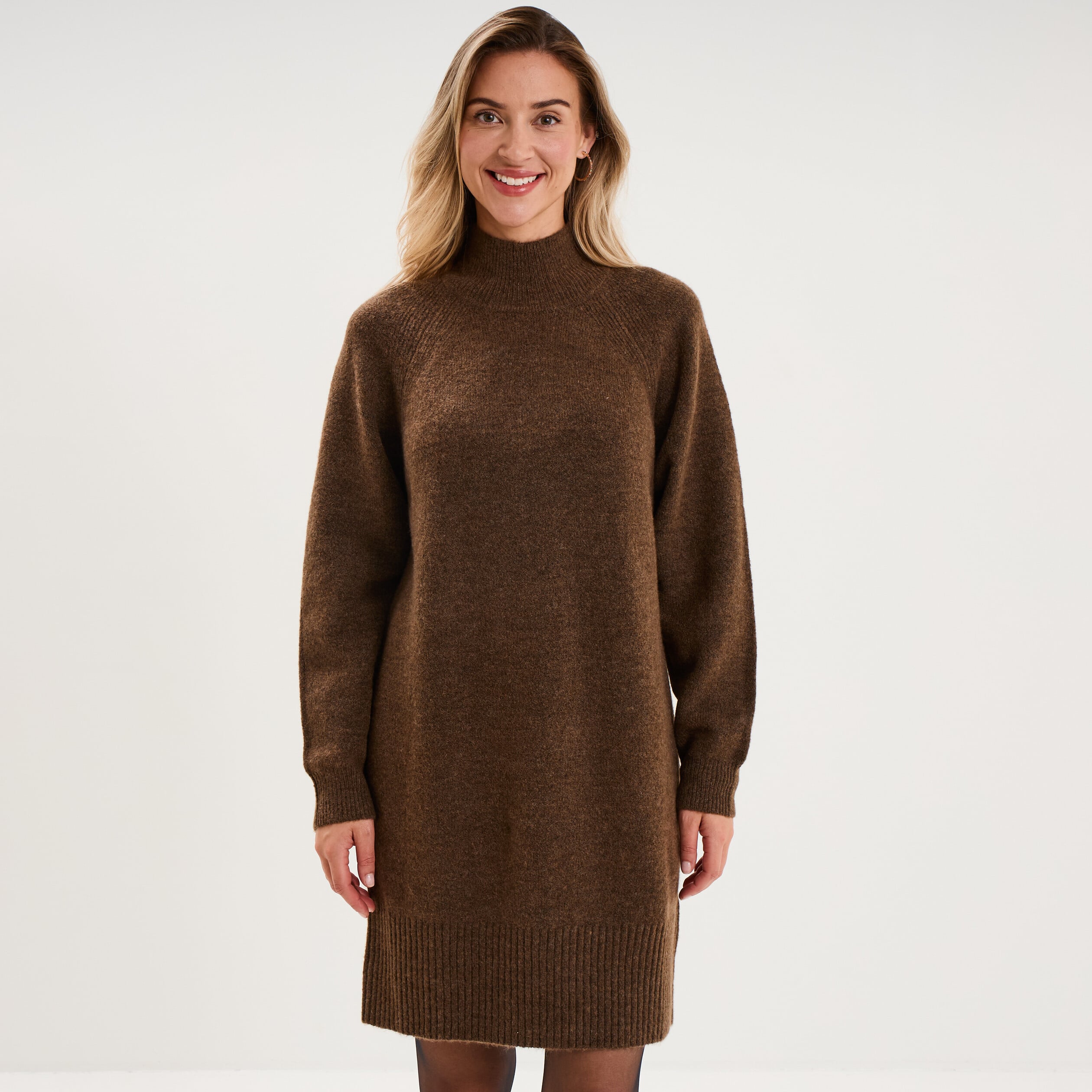 Robe pull col montant manches longues marron femme