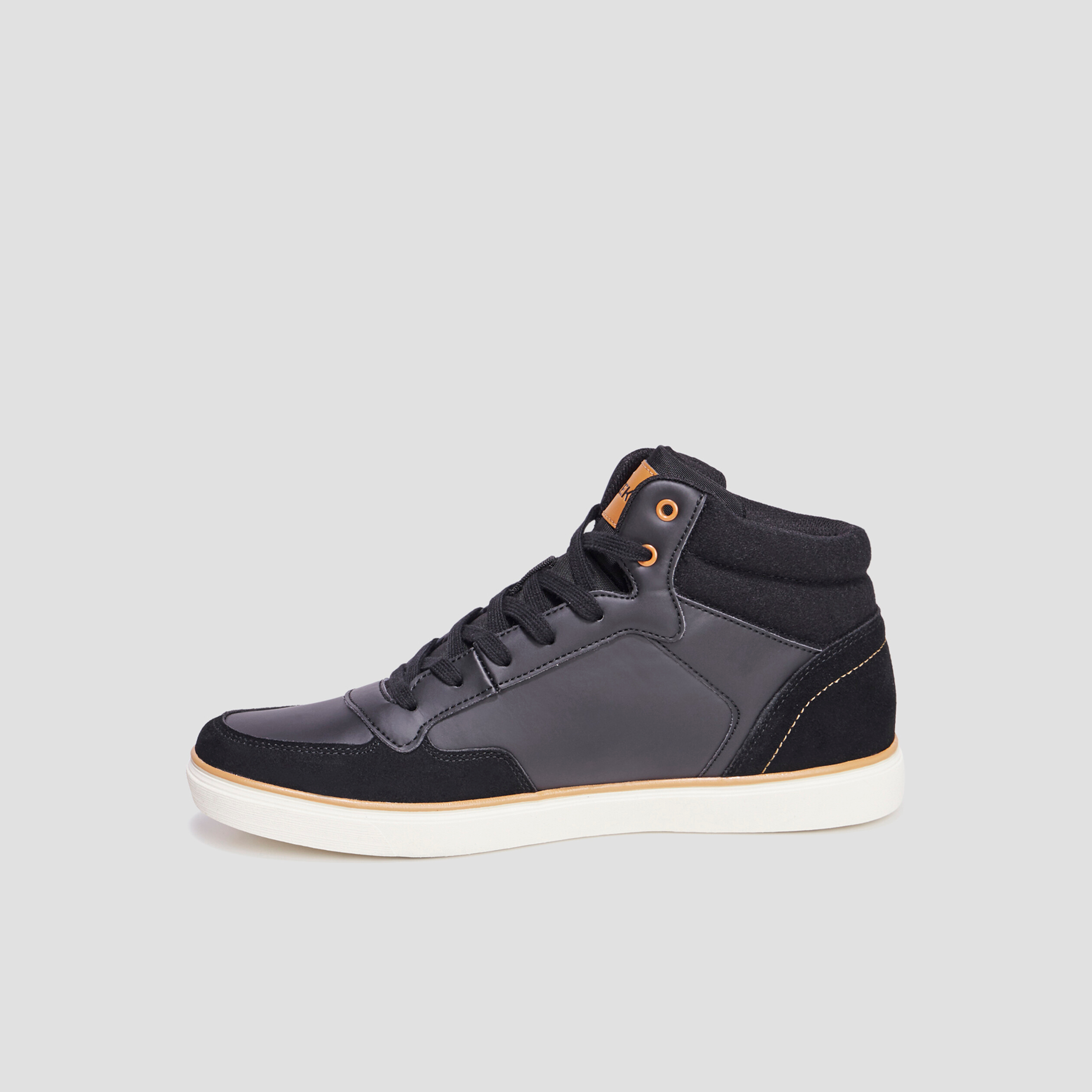 Baskets montantes &agrave; lacets noir homme