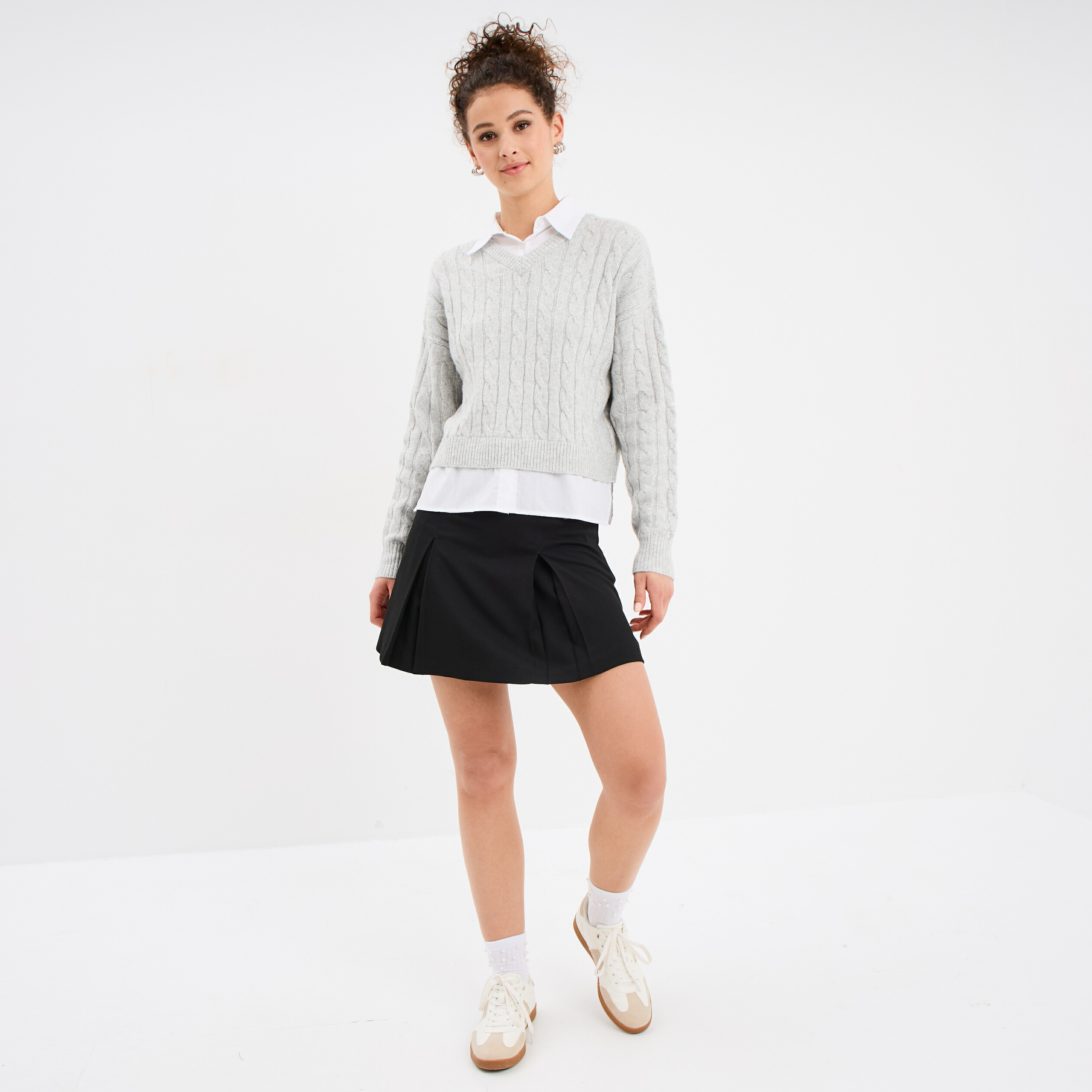 jupe courte avec plis coupe droite noir femme Jupe courte avec plis coupe droite noir femme