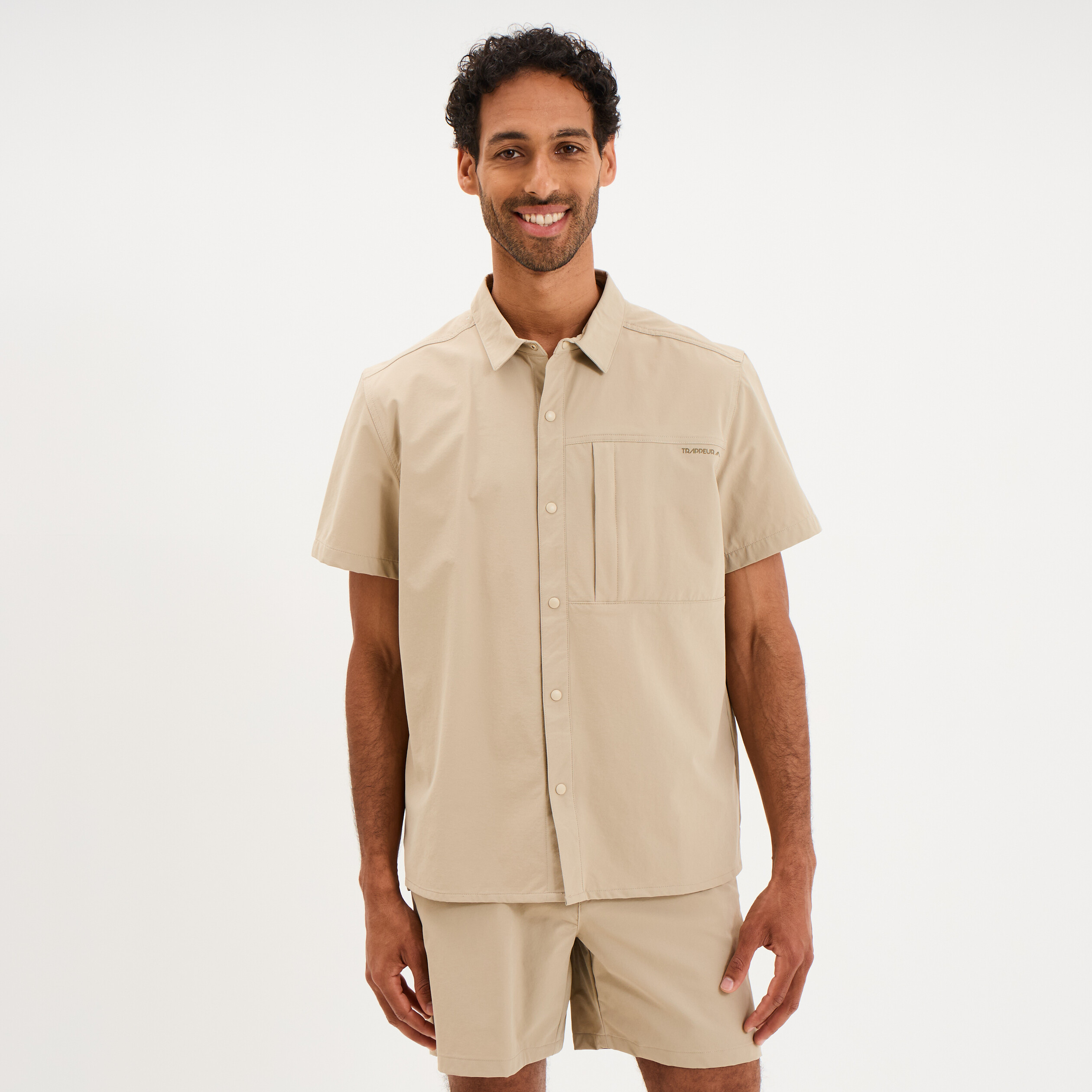 Chemise d&eacute;perlante droite stretch beige homme