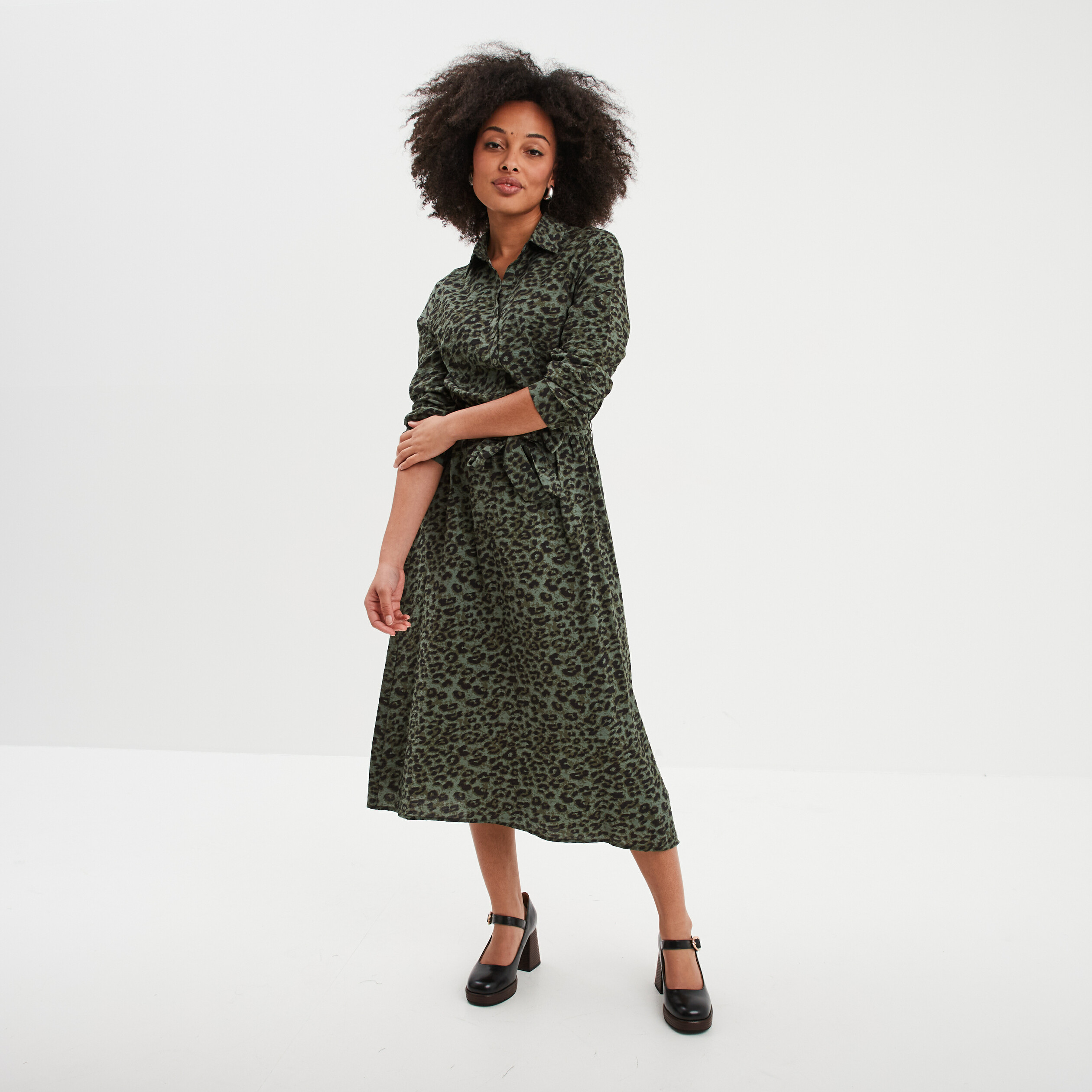 Robe chemise longue nou&eacute;e vert kaki femme