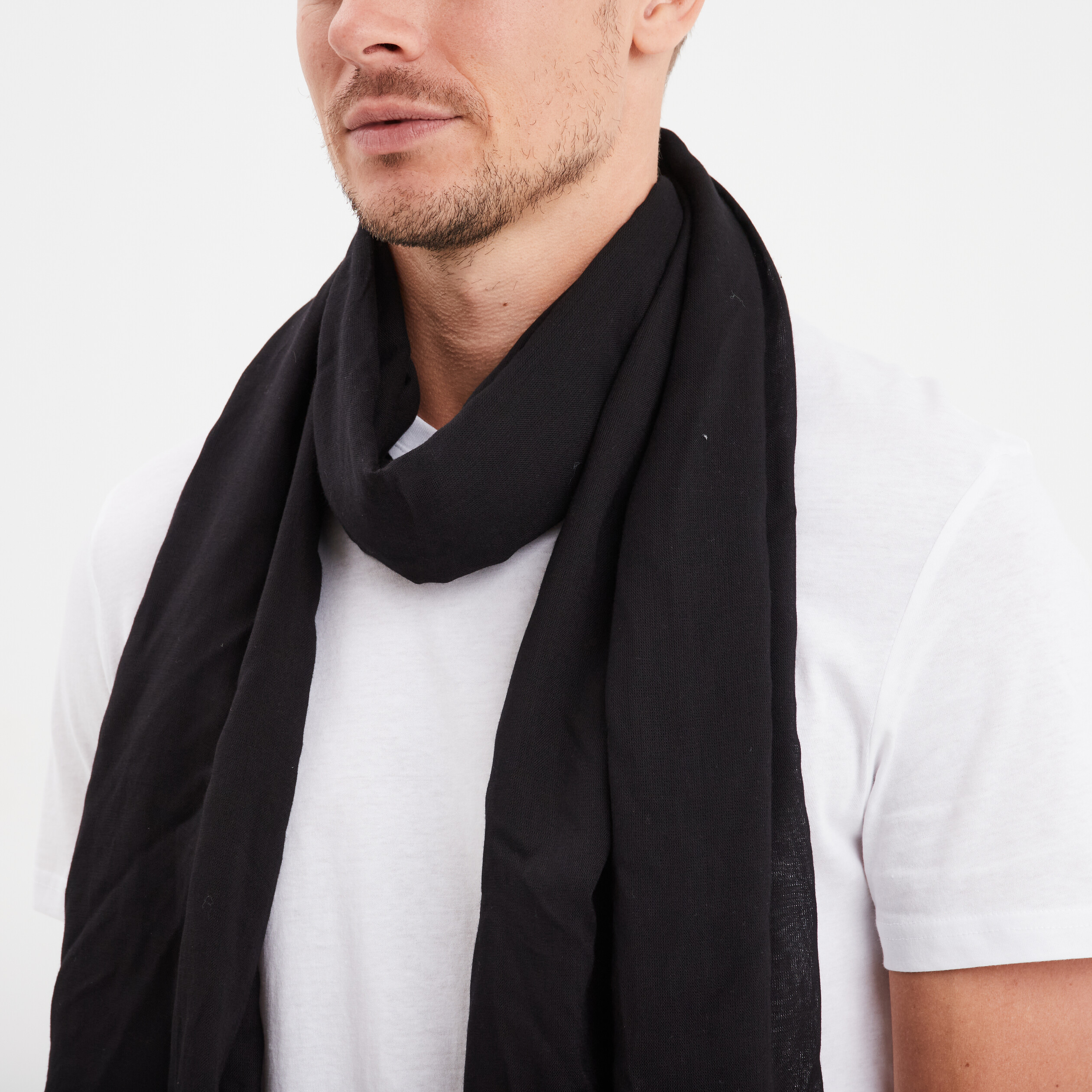 foulard noir homme Foulard noir homme