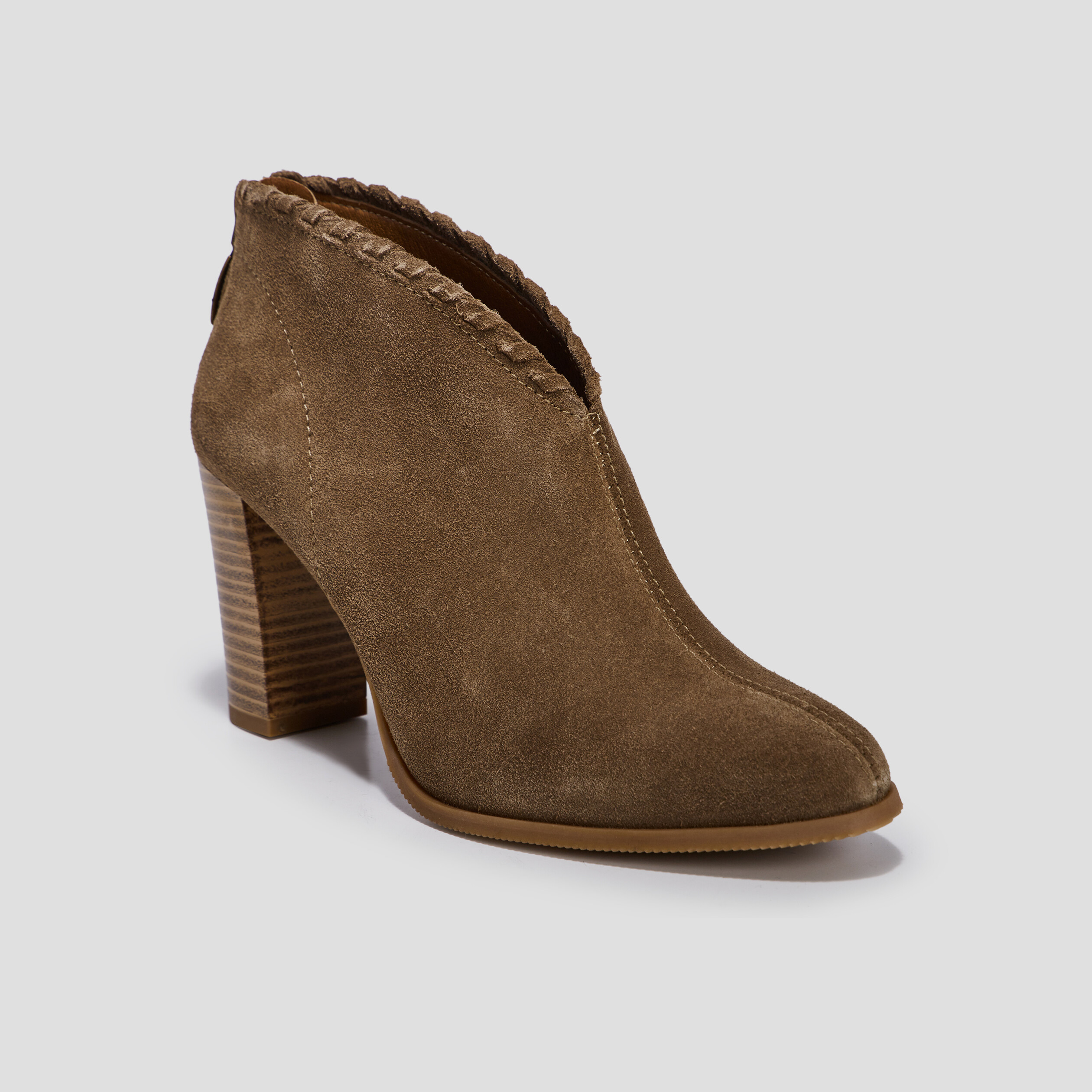 bottines a talons en cuir taupe femme Bottines à talons en cuir taupe femme