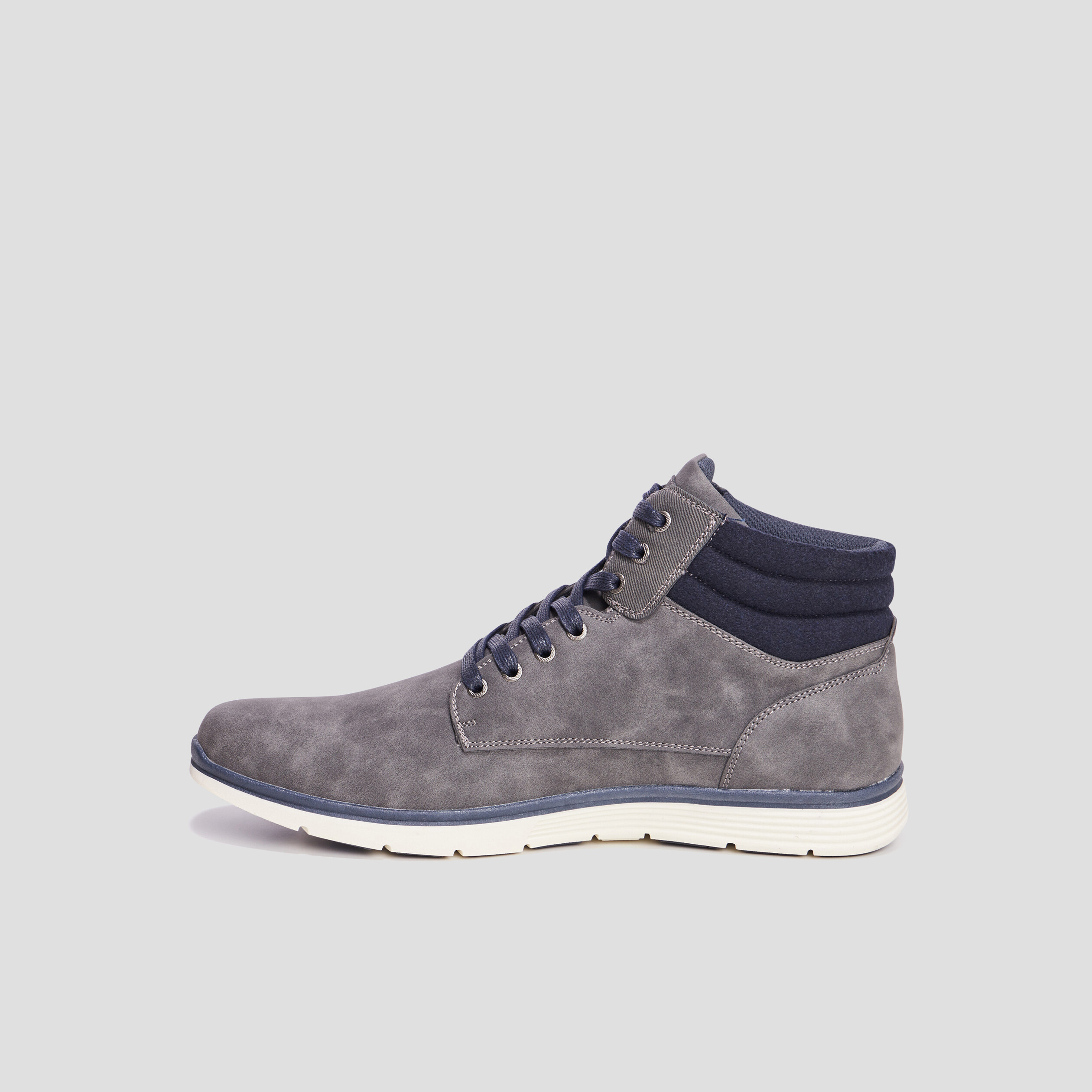 Bottines montantes &agrave; lacets gris homme