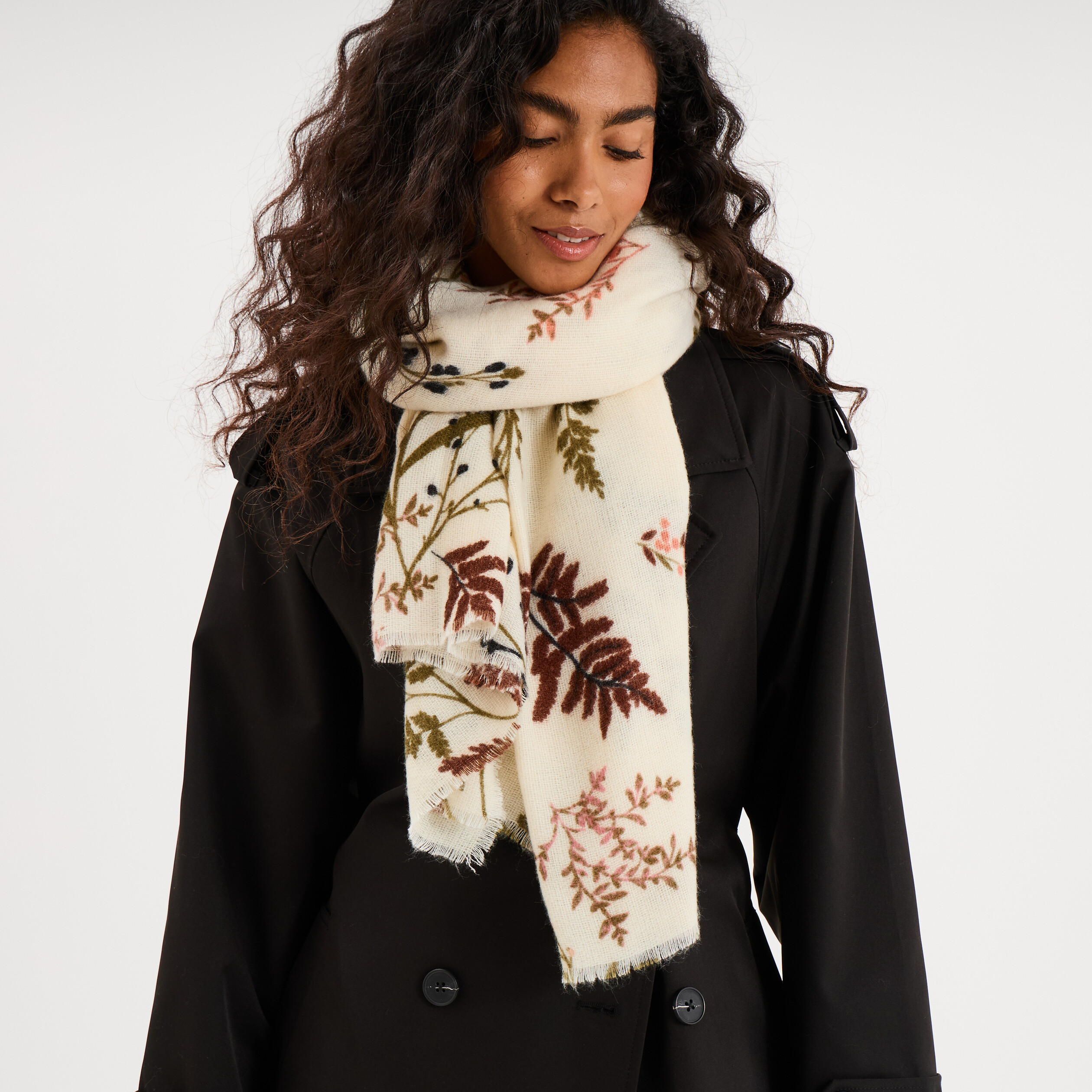 &Eacute;charpe florale ivoire femme