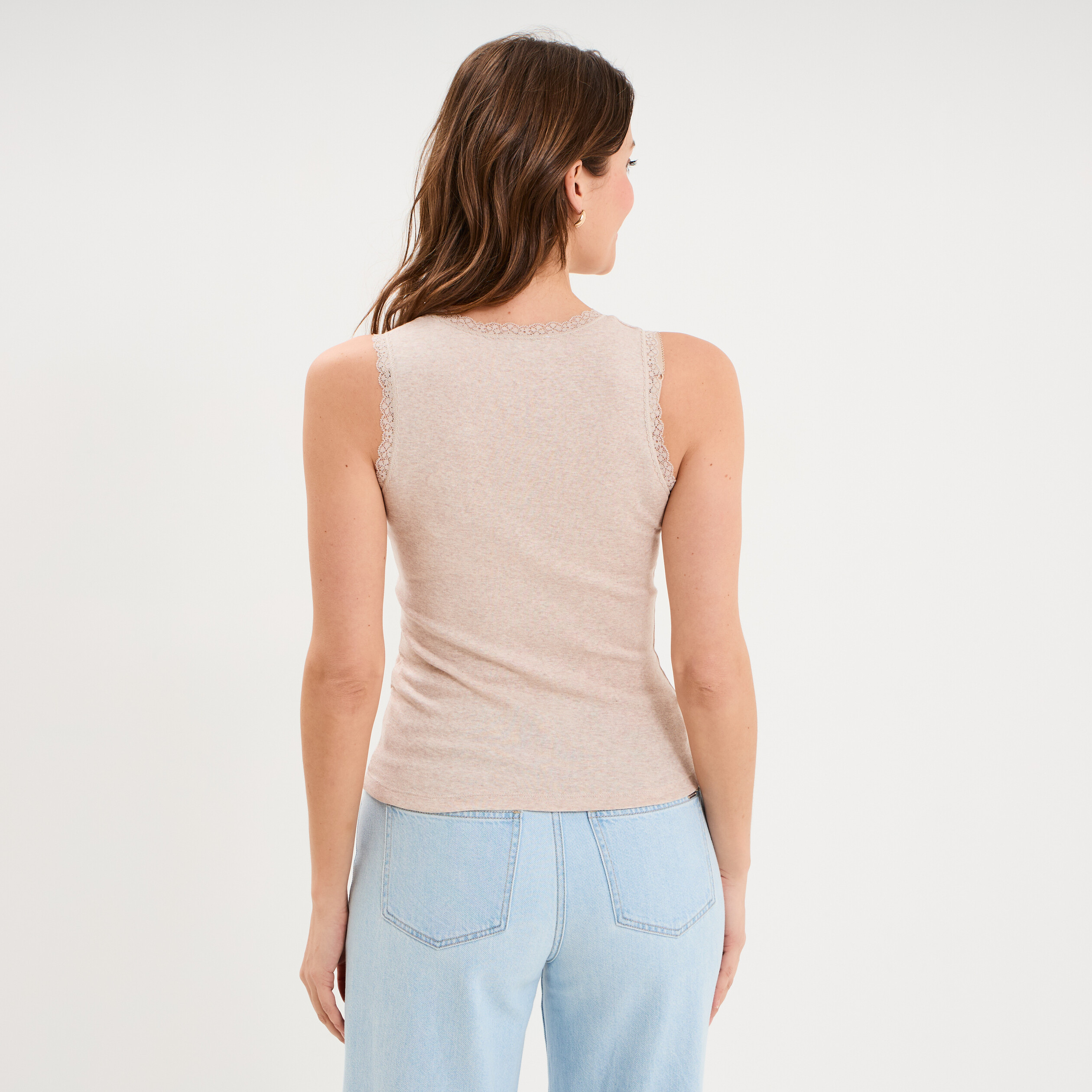 D&eacute;bardeur coton bords dentelle beige femme