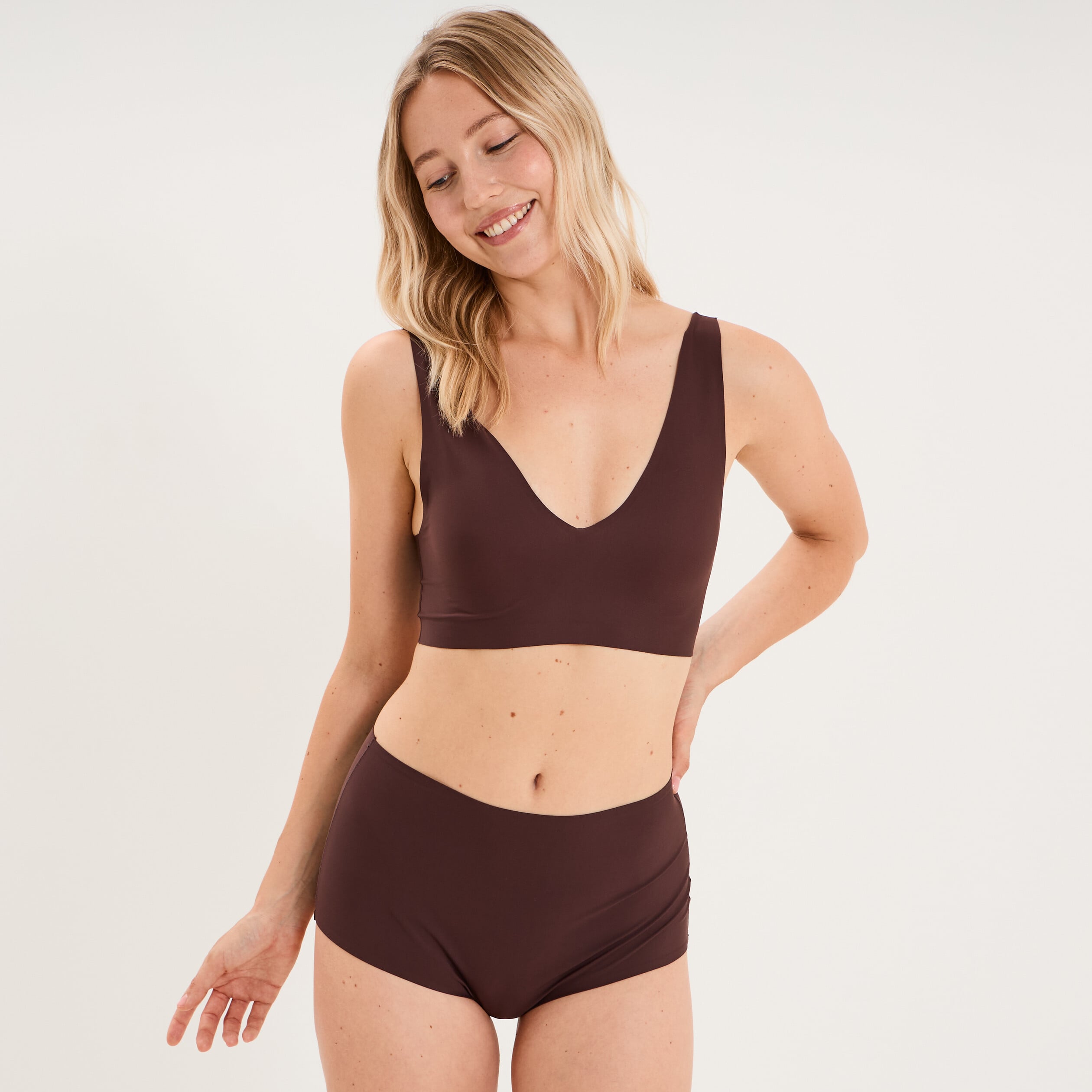 Soutien-gorge brassi&egrave;re microfibre marron femme