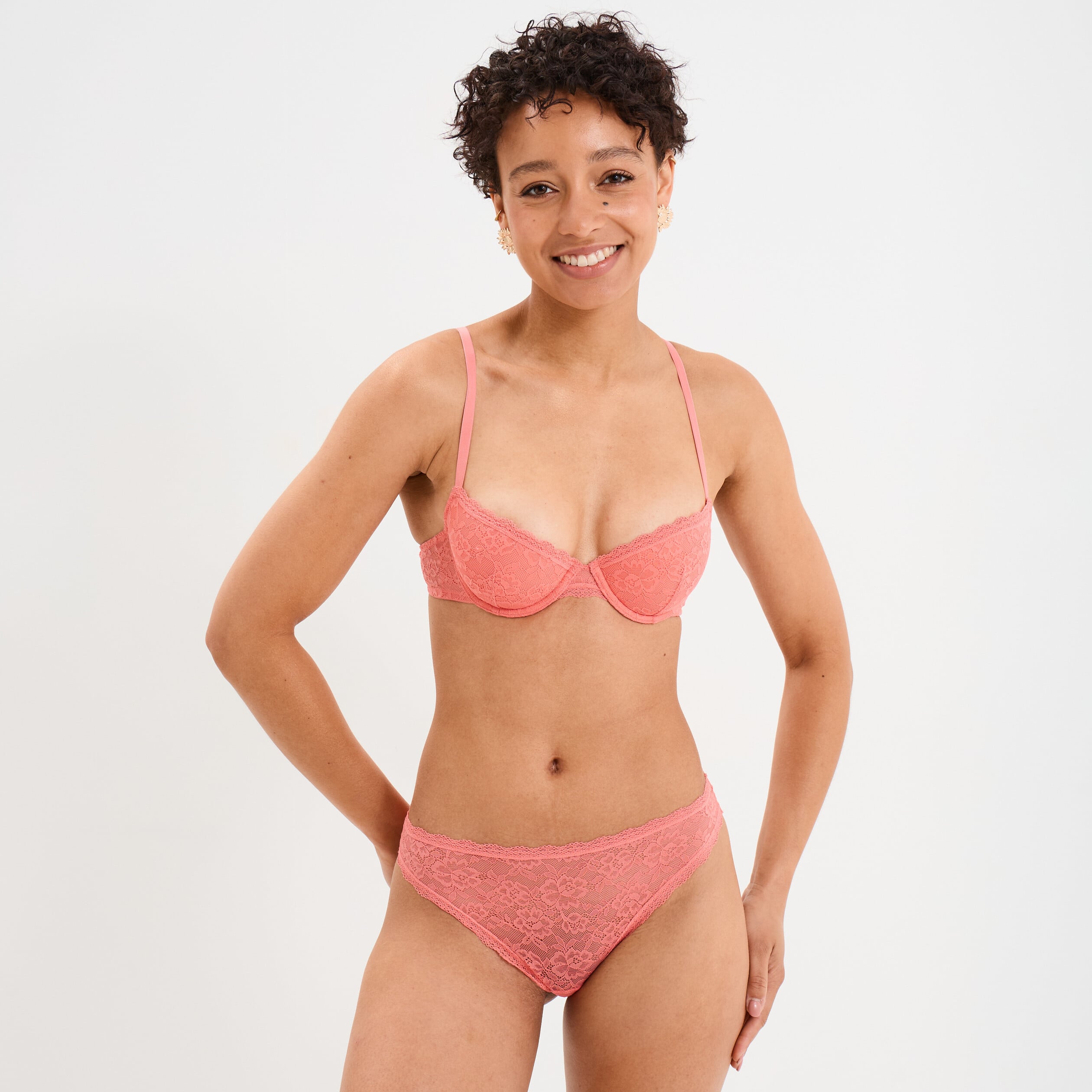 Soutien-gorge corbeille padd&eacute; dentelle vieux rose femme