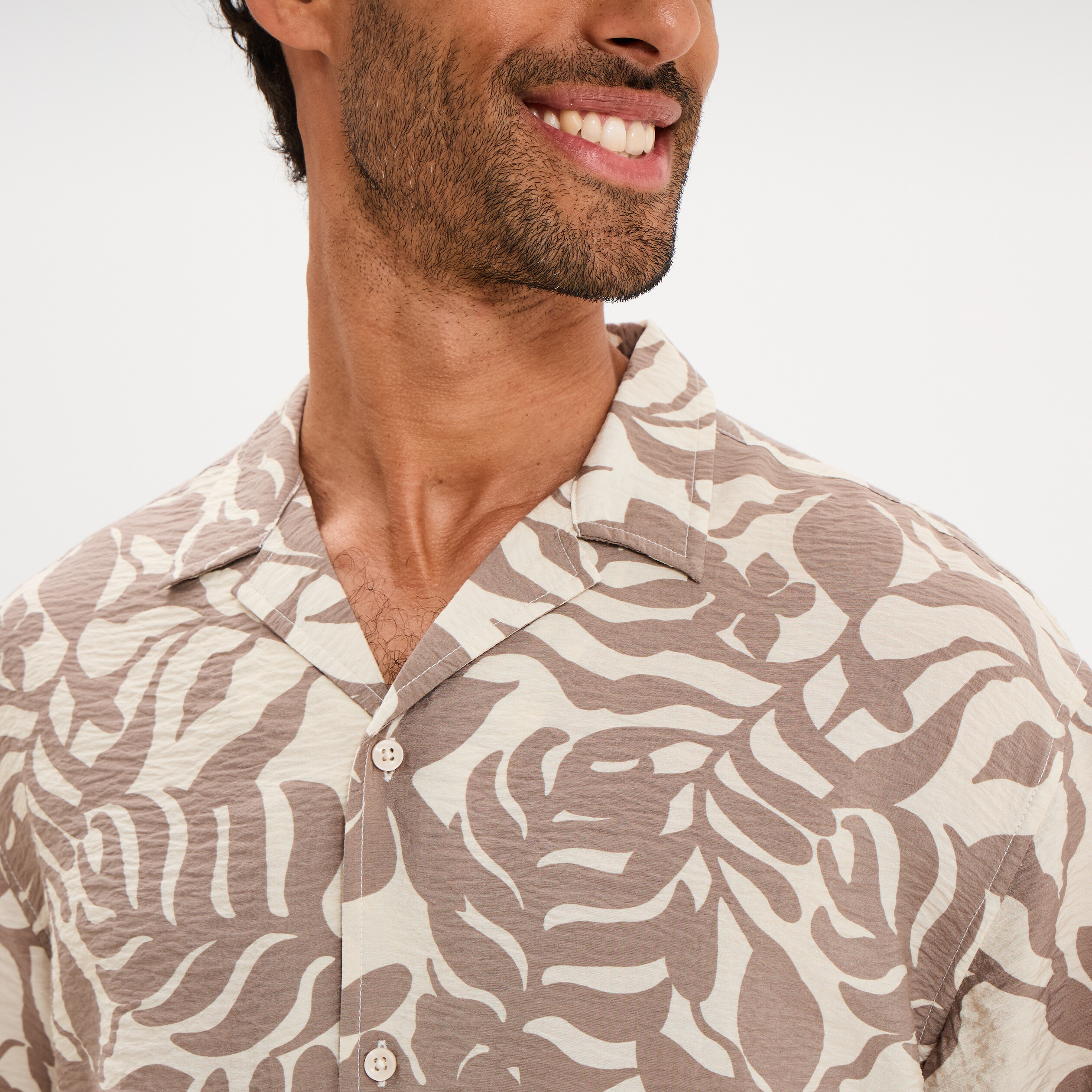 Chemise l&eacute;g&egrave;re textur&eacute;e manches courtes beige homme