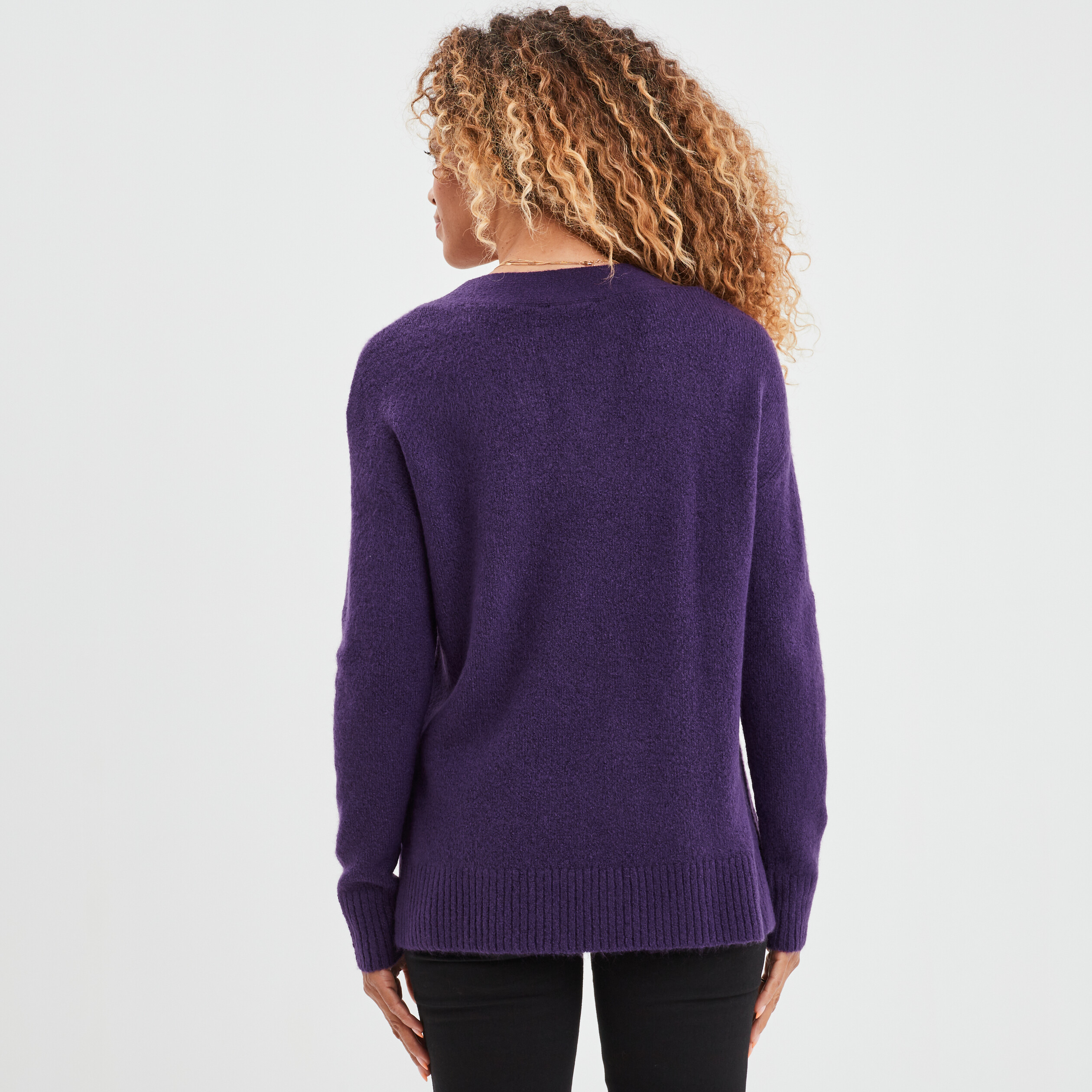 pull droit ample col v fentes aux cotes violet fonce femme Pull droit ample col V fentes aux côtés violet foncé femme